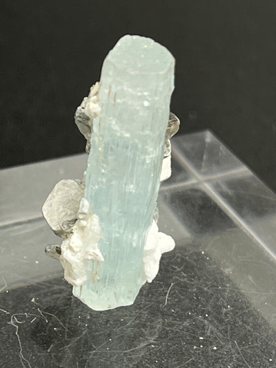 Aquamarin Kristall auf Feldspat aus Pakistan (5g) - crystal paradise