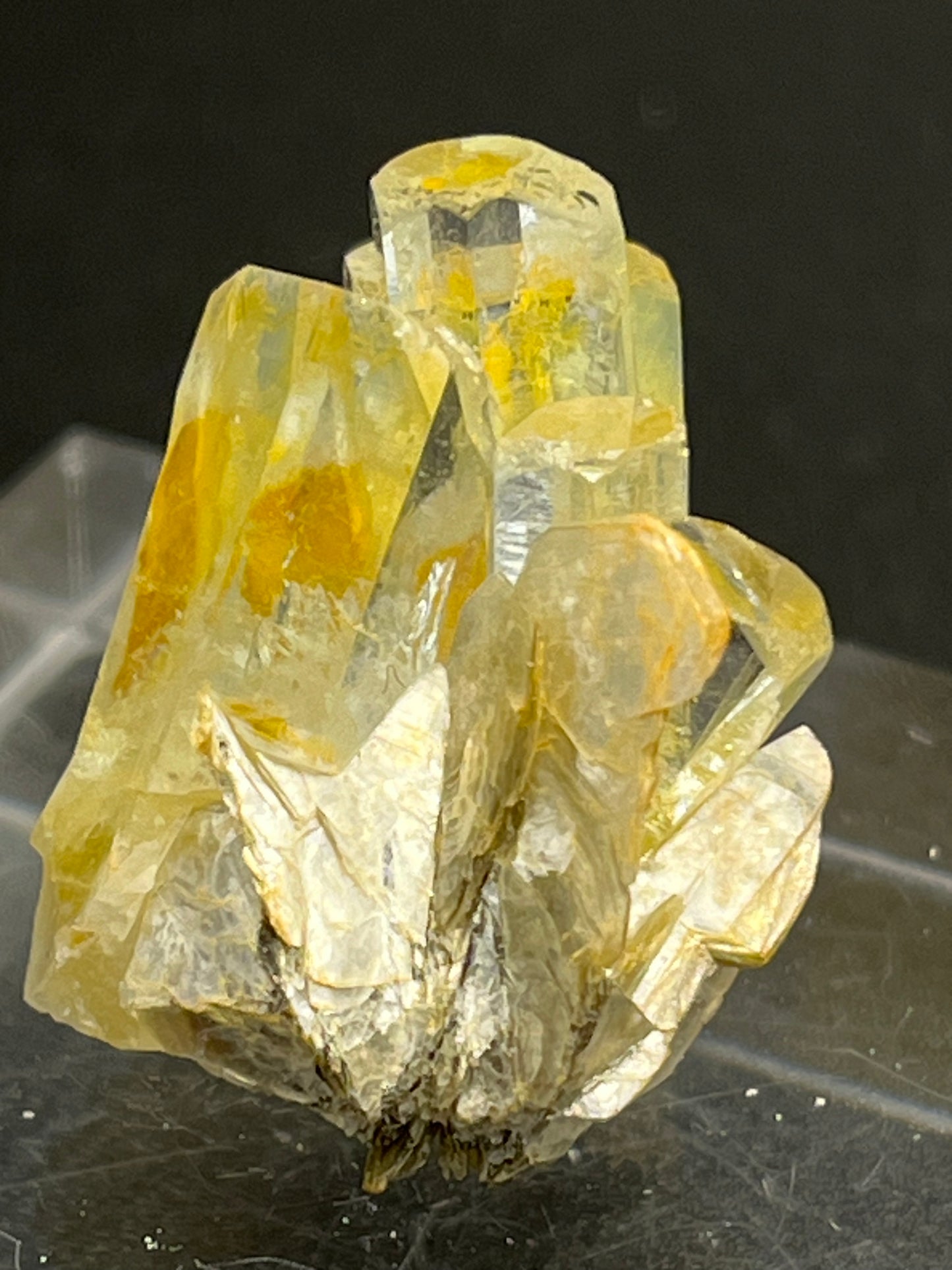 Aquamarin Kristall auf Feldspat aus Pakistan (12g) - crystal paradise