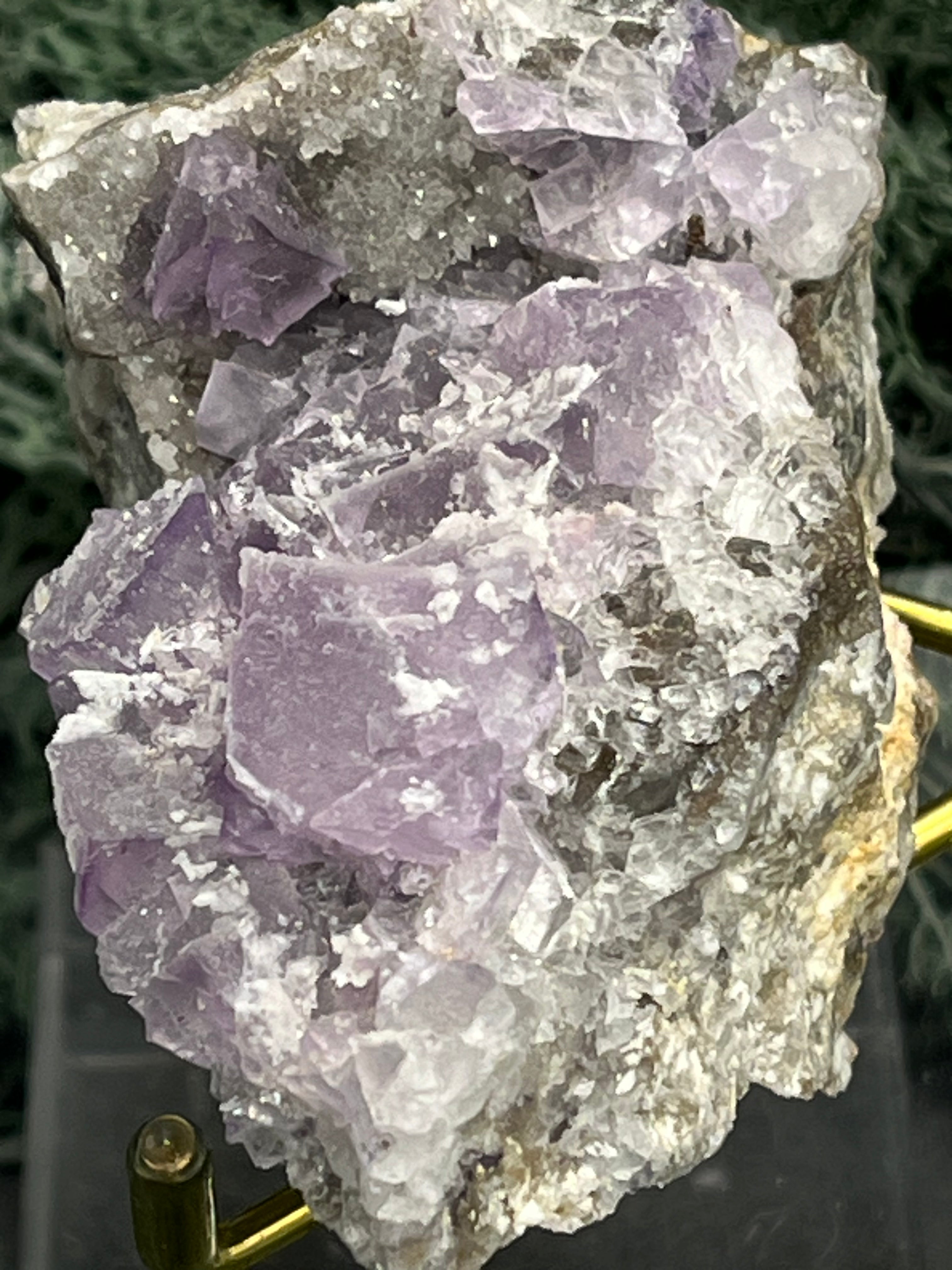 Violetter Fluorit aus Mexiko  (114g) - Handstufe - crystal paradise