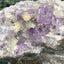 Violetter Fluorit aus Mexiko mit weissen und gelben Quarz Anlagerungen (110g) - Stufe mit schönem gelbem Quarz - crystal paradise