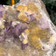 Violetter Fluorit aus Mexiko mit weissen und gelben Quarz Anlagerungen (63g) - Stufe mit schönen Fluoritwürfeln - crystal paradise