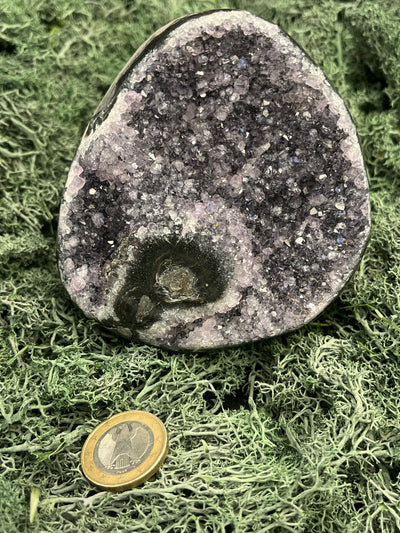 Achatisierter Amethyst Druse aus Uruguay (721g) - seitlich positionierter Achat - crystal paradise