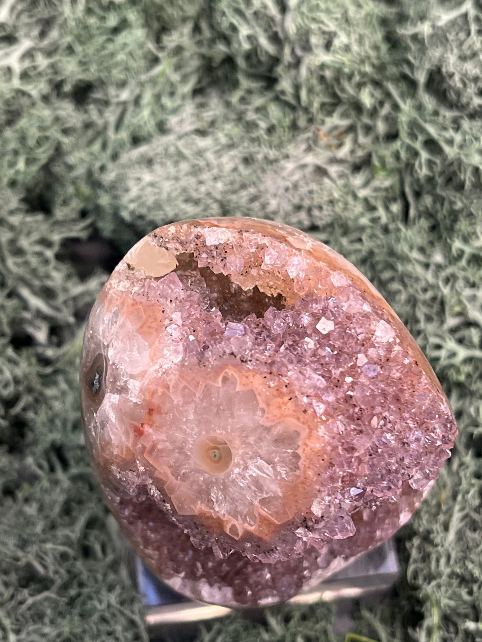 Achatisierter Amethyst Druse aus Uruguay (345g) - schönes Druzys und Calcit sowie schöner Achatblume - crystal paradise