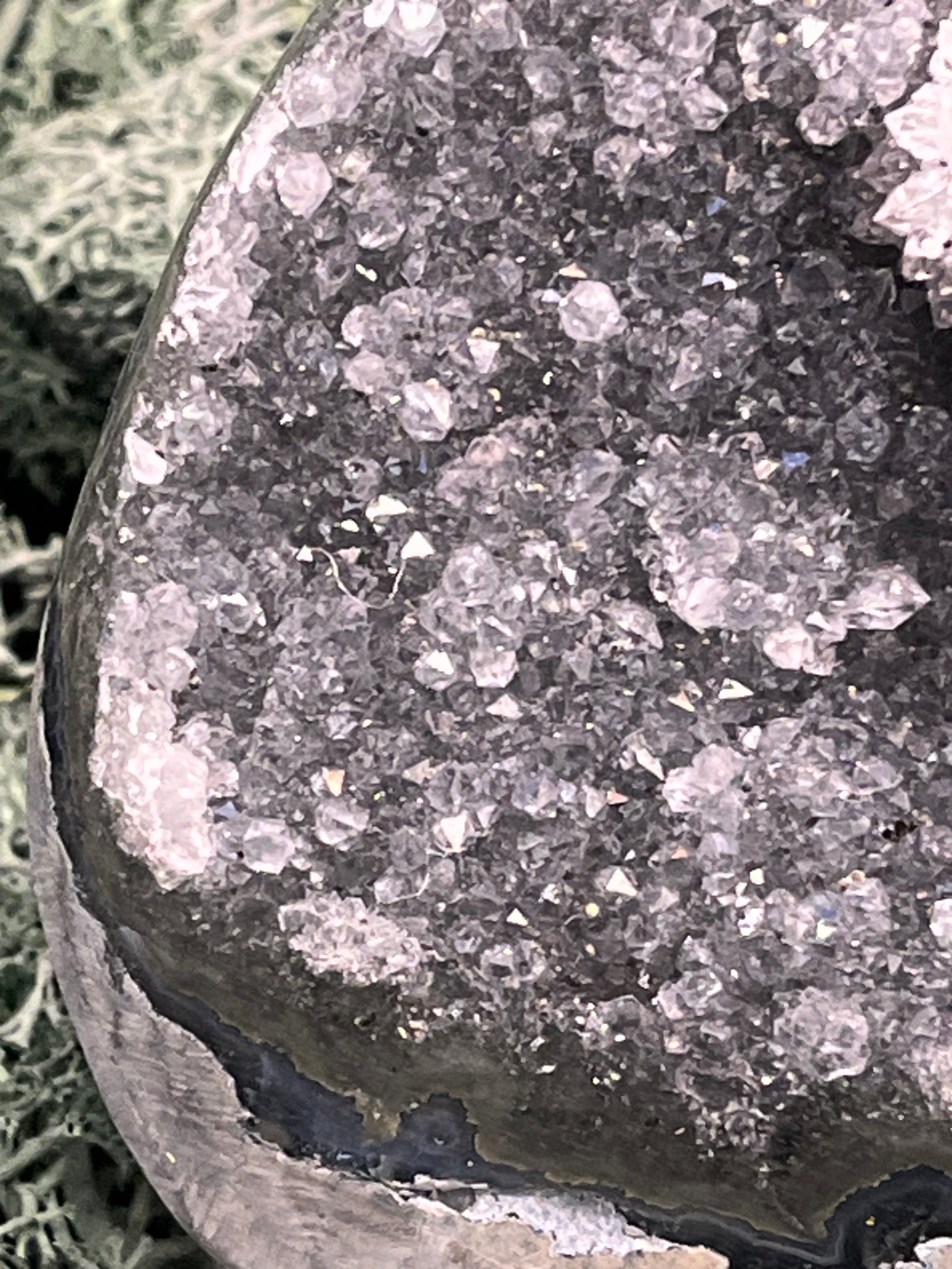 Achatisierte Amethyst Druse aus Uruguay (310g) - schöne helle Kristalle und tolle Achatisierung - crystal paradise