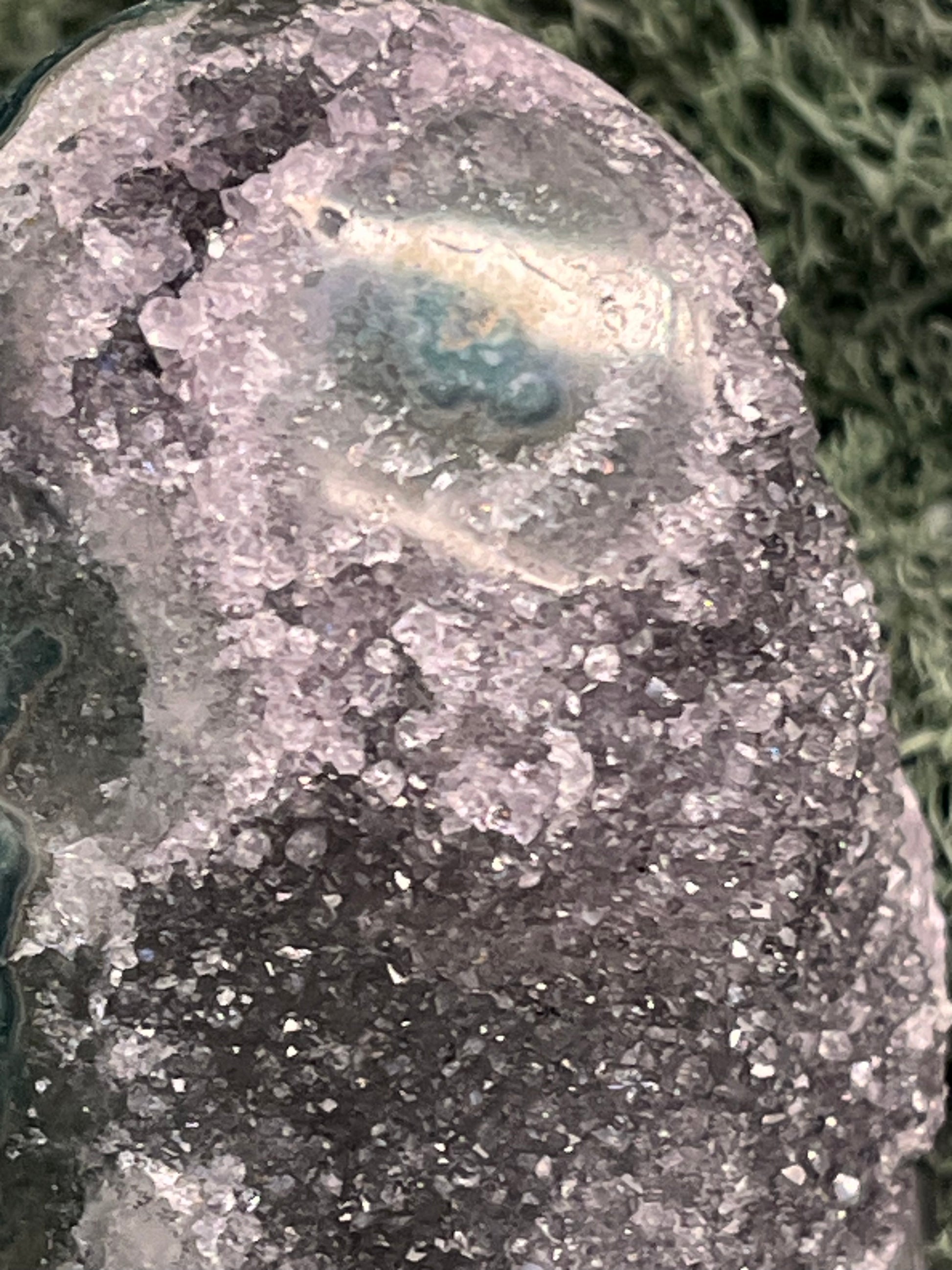 Achatisierte Amethyst Druse aus Uruguay (353g) - schöne helle Kristalle und Achatisierung - crystal paradise