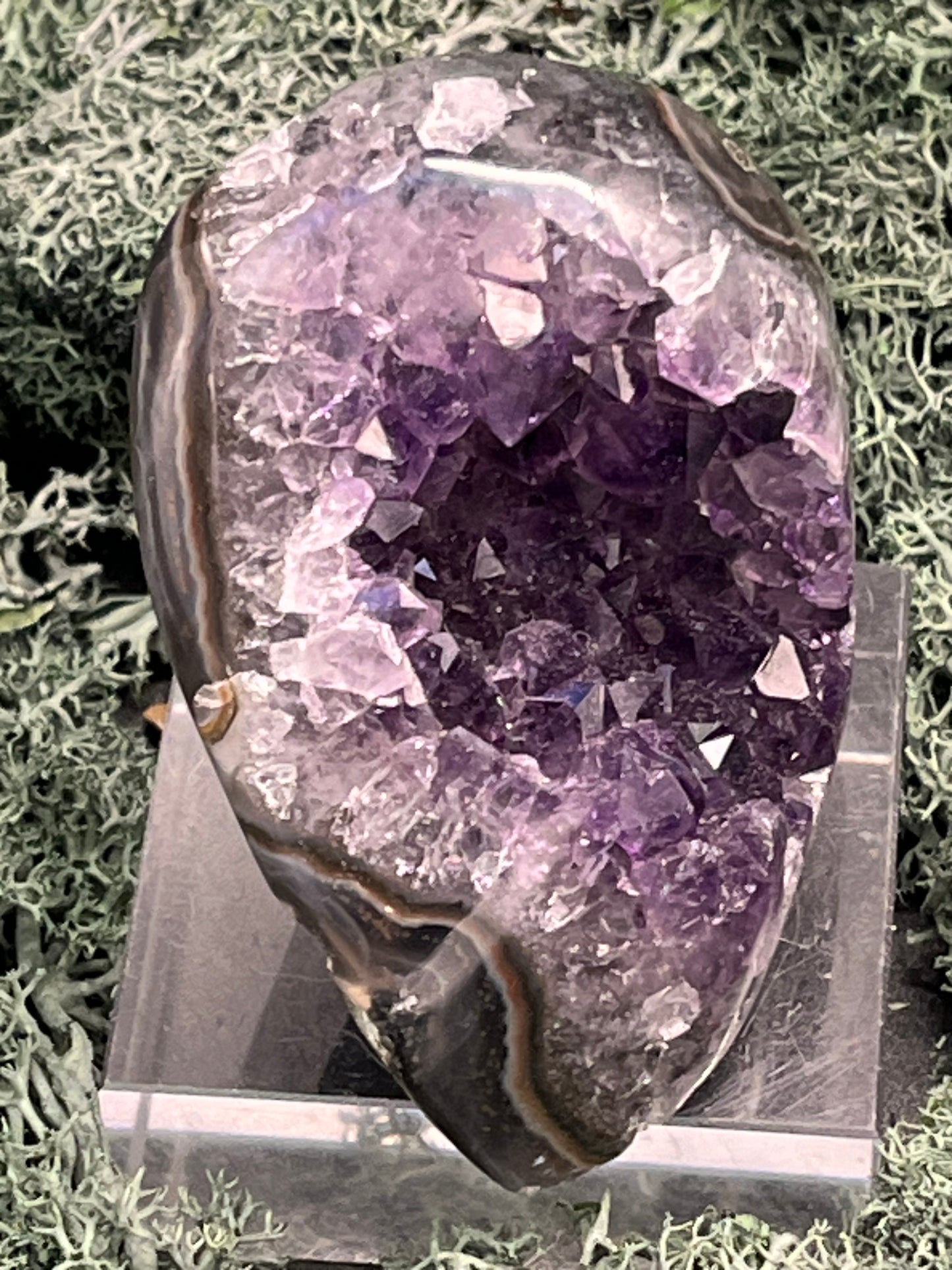 Achatisierte Amethyst Druse aus Uruguay (153g) - schöne dunkle Kristalle und Achatisierung