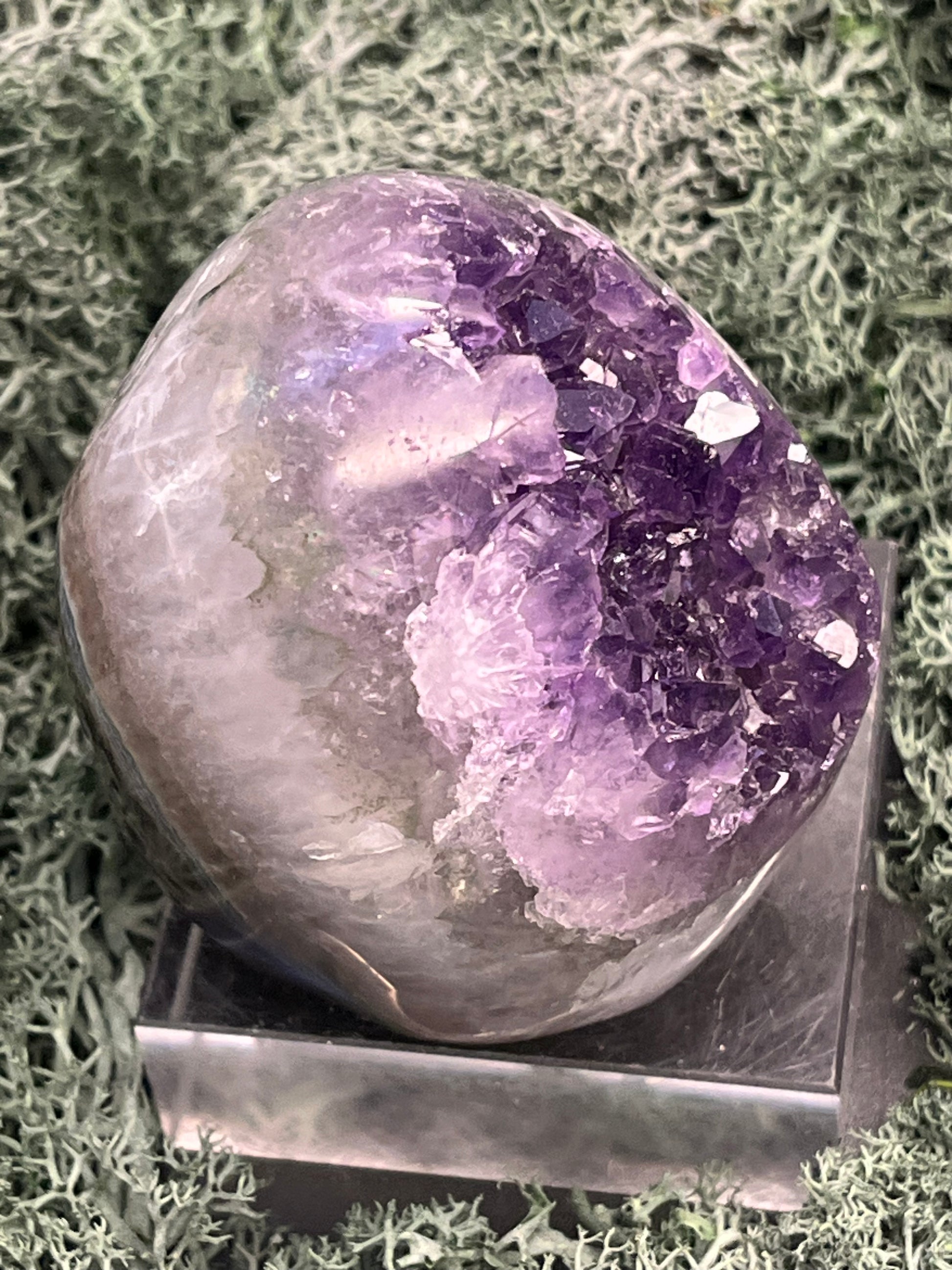 Achatisierte Amethyst Druse aus Uruguay (245g) - schöne hellviolette Kristalle und Rand - crystal paradise