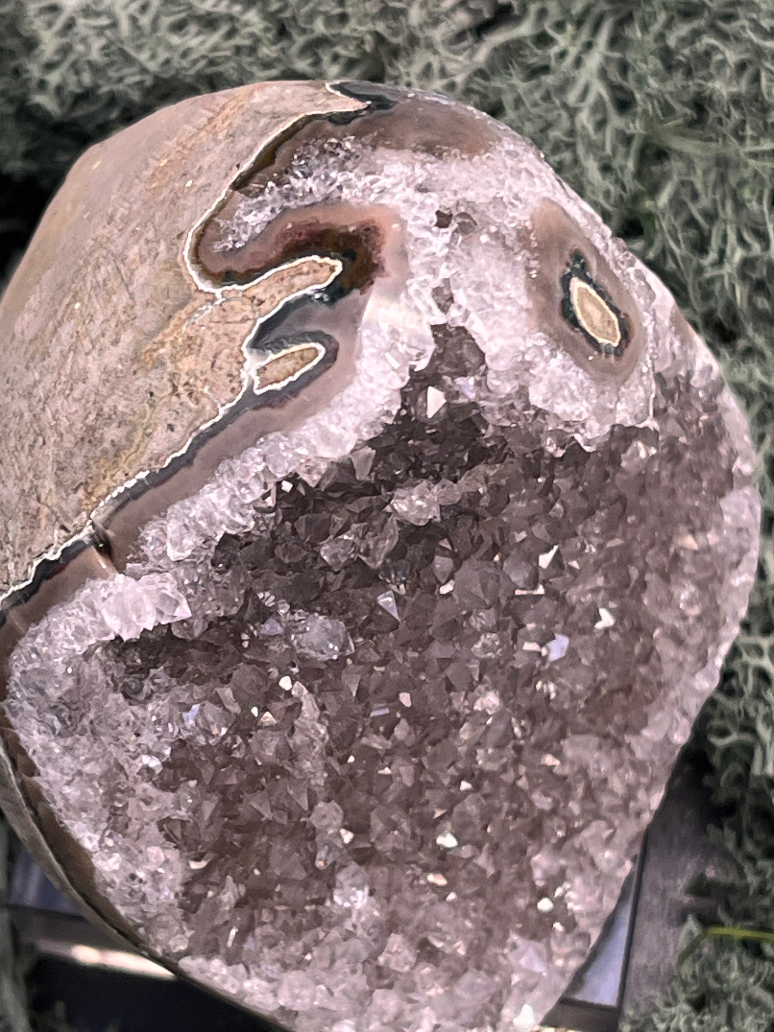 Achatisierte Amethyst Druse aus Uruguay (317g) - schöne helle Kristalle und Achatisierung - crystal paradise