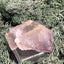 Fluorit Stufe aus Baluchistan/Pakistan (79g) - Stufe mit Barcode-Kristallstruktur und hellem Violett - crystal paradise