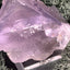 Fluorit Stufe aus Baluchistan/Pakistan (179g) - Stufe mit schönem großen hellviolettem Kristall - crystal paradise