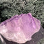 Fluorit Stufe aus Baluchistan/Pakistan (78g) - Stufe mit schöner hellvioletter Barcode Kristallstruktur - crystal paradise