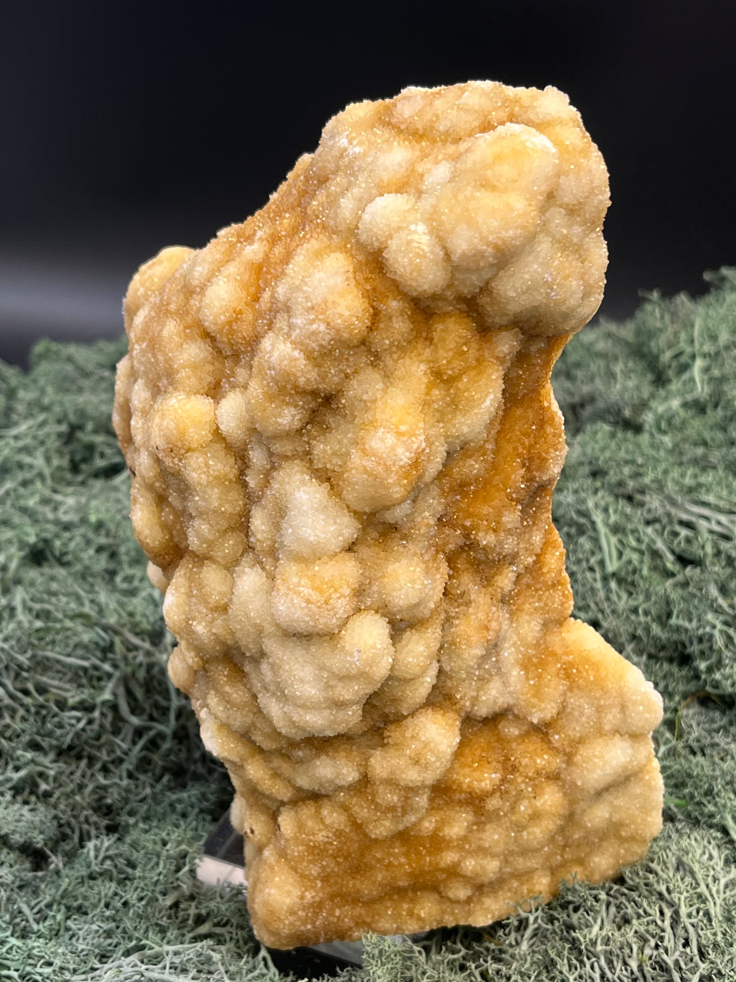 Gold-/beigefarbene Calcit Druzy Freeform aus Pakistan (1478g) - hohe großflächige super schöne Kugelkristalle - crystal paradise