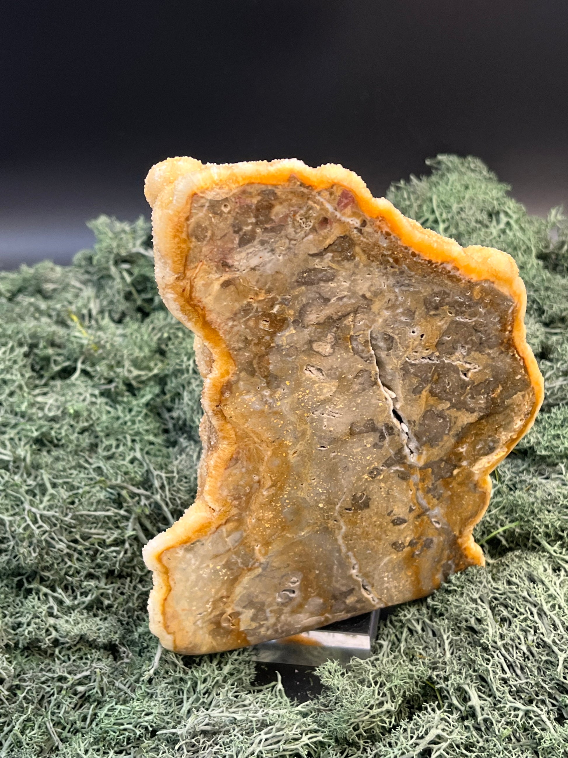 Gold-/beigefarbene Calcit Druzy Freeform aus Pakistan (1478g) - hohe großflächige super schöne Kugelkristalle - crystal paradise