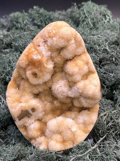 Gold-/beigefarbene Calcit Druzy Freeform aus Pakistan (591g) - super schöne Kugelkristalle und Druzyse - crystal paradise