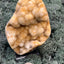 Gold-/beigefarbene Calcit Druzy Freeform aus Pakistan (978g) - super schöne Kugelkristalle und Druzys - crystal paradise