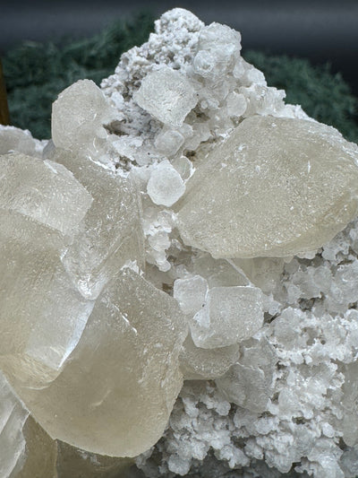 Gelber Calcit Großstufe (572g) aus Hubei, China - große schön ausgeprägte Kristalle - crystal paradise