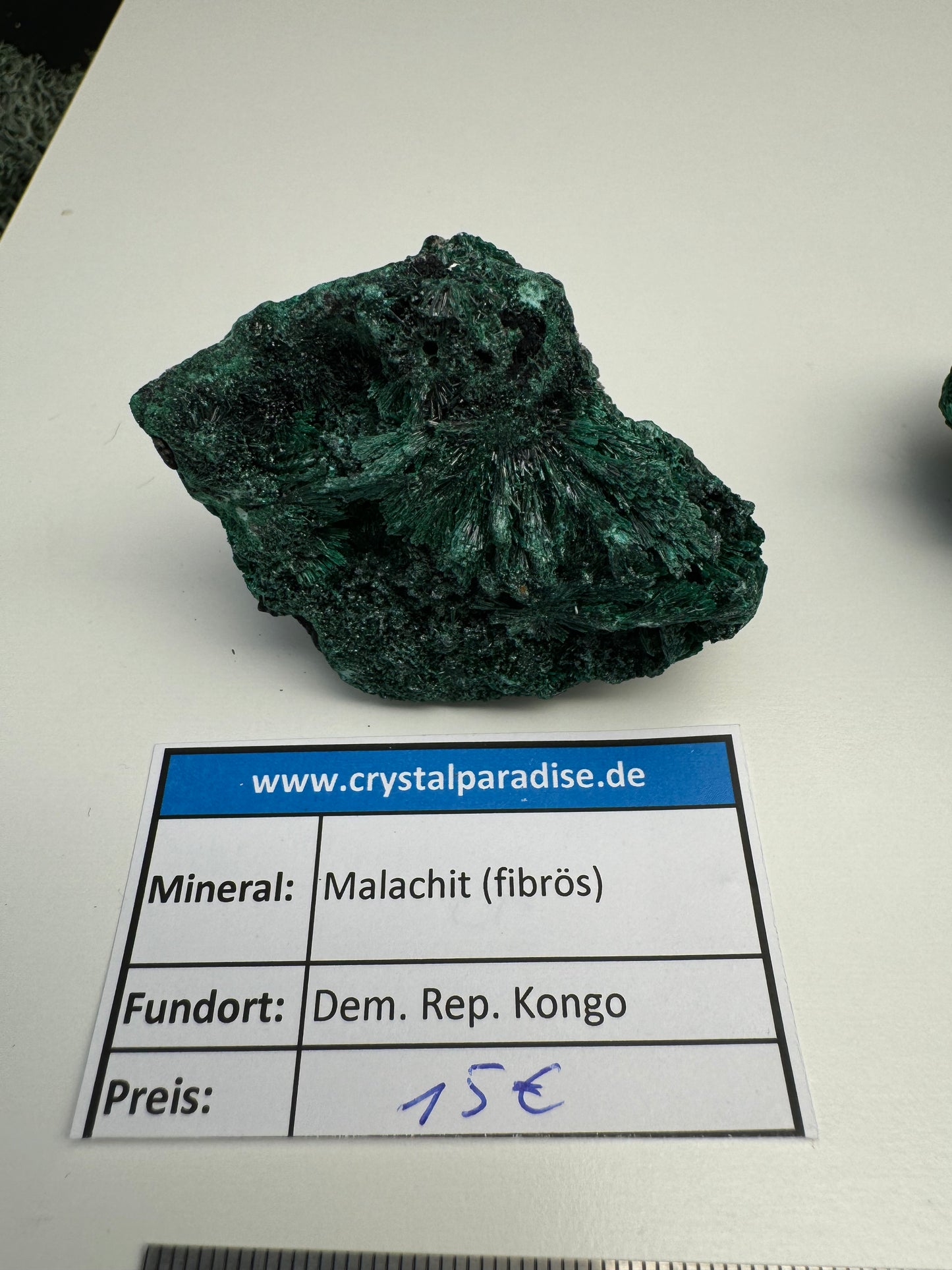 Malachit (fibrös) Handstufe aus dem Kongo - verschiedene Größen