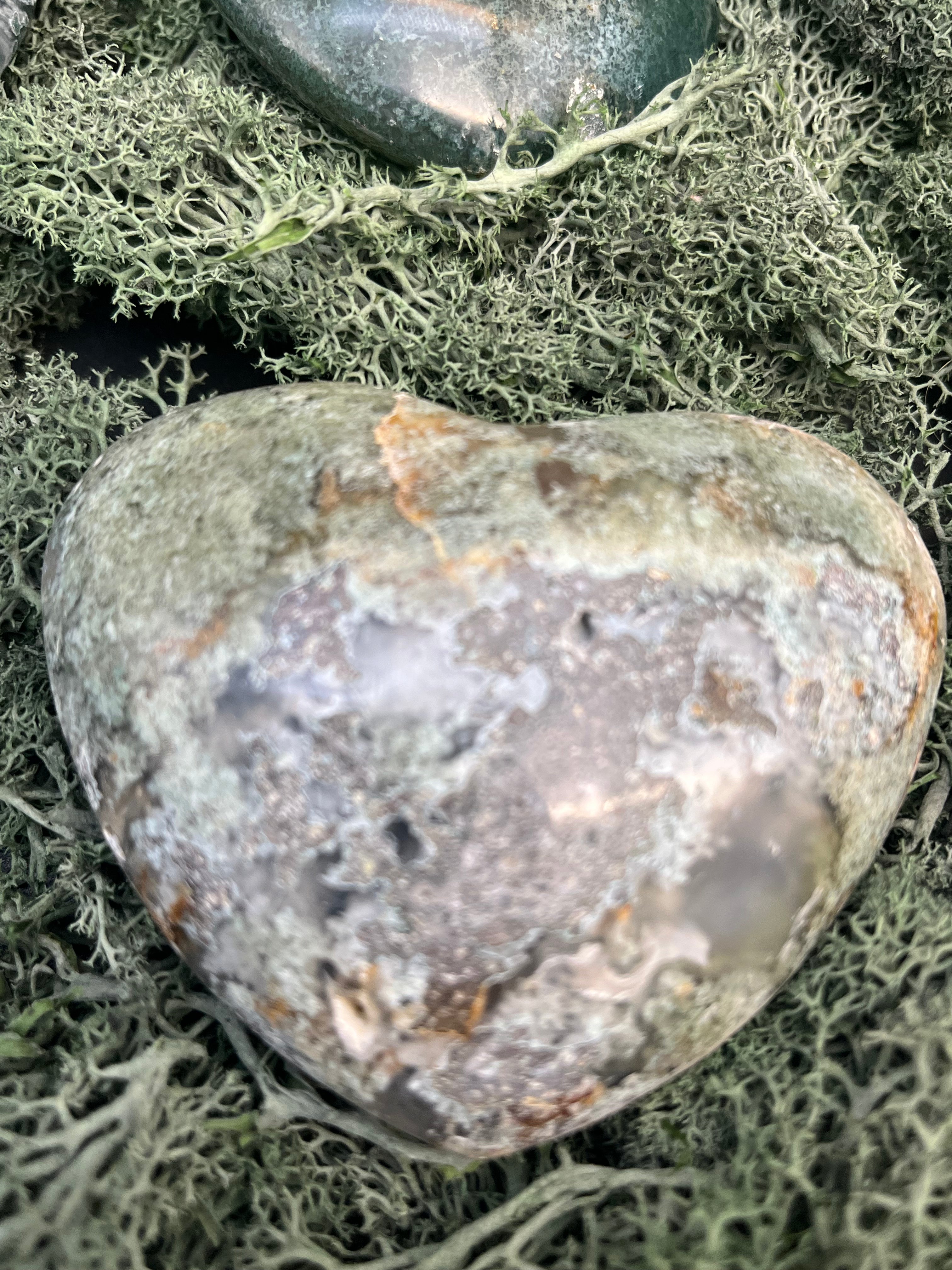 Deko: Herz aus Moosachat (Handschmeichler) (100-200g) - crystal paradise