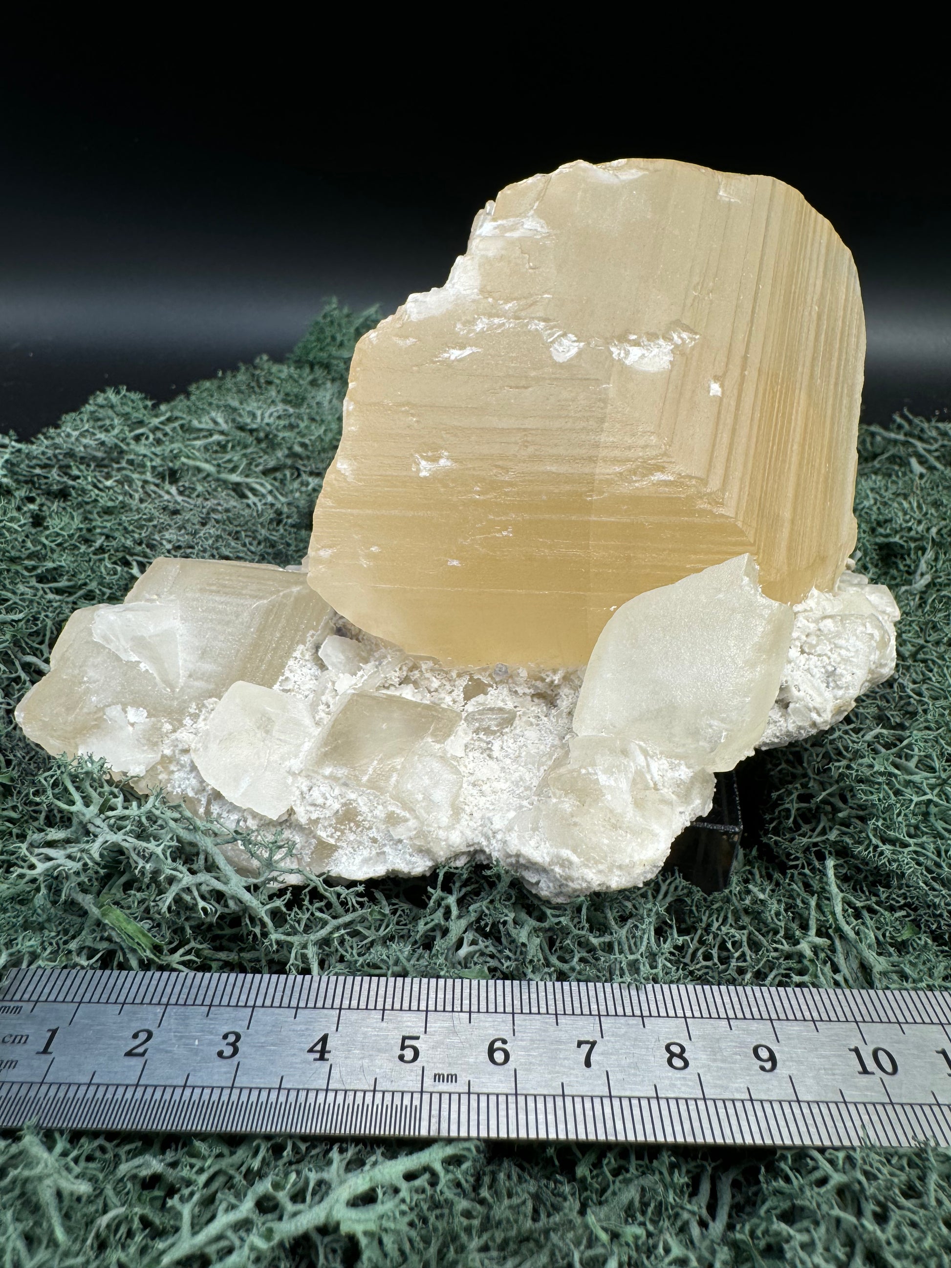 Gelber Calcit Großstufe (1091g) aus Hubei, China - sehr großer schöner Kristall - crystal paradise