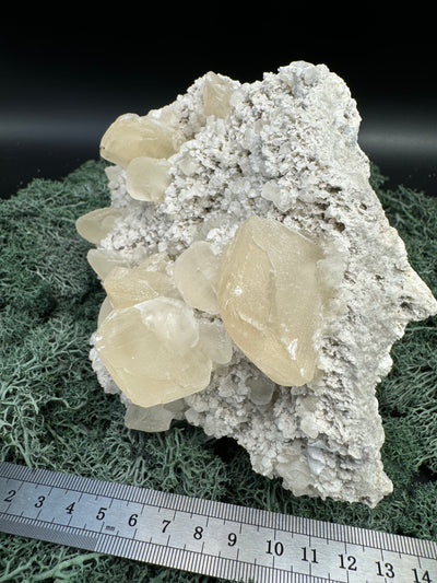 Gelber Calcit Großstufe (761g) aus Hubei, China - schöne große gut ausgeprägte Kristalle - crystal paradise