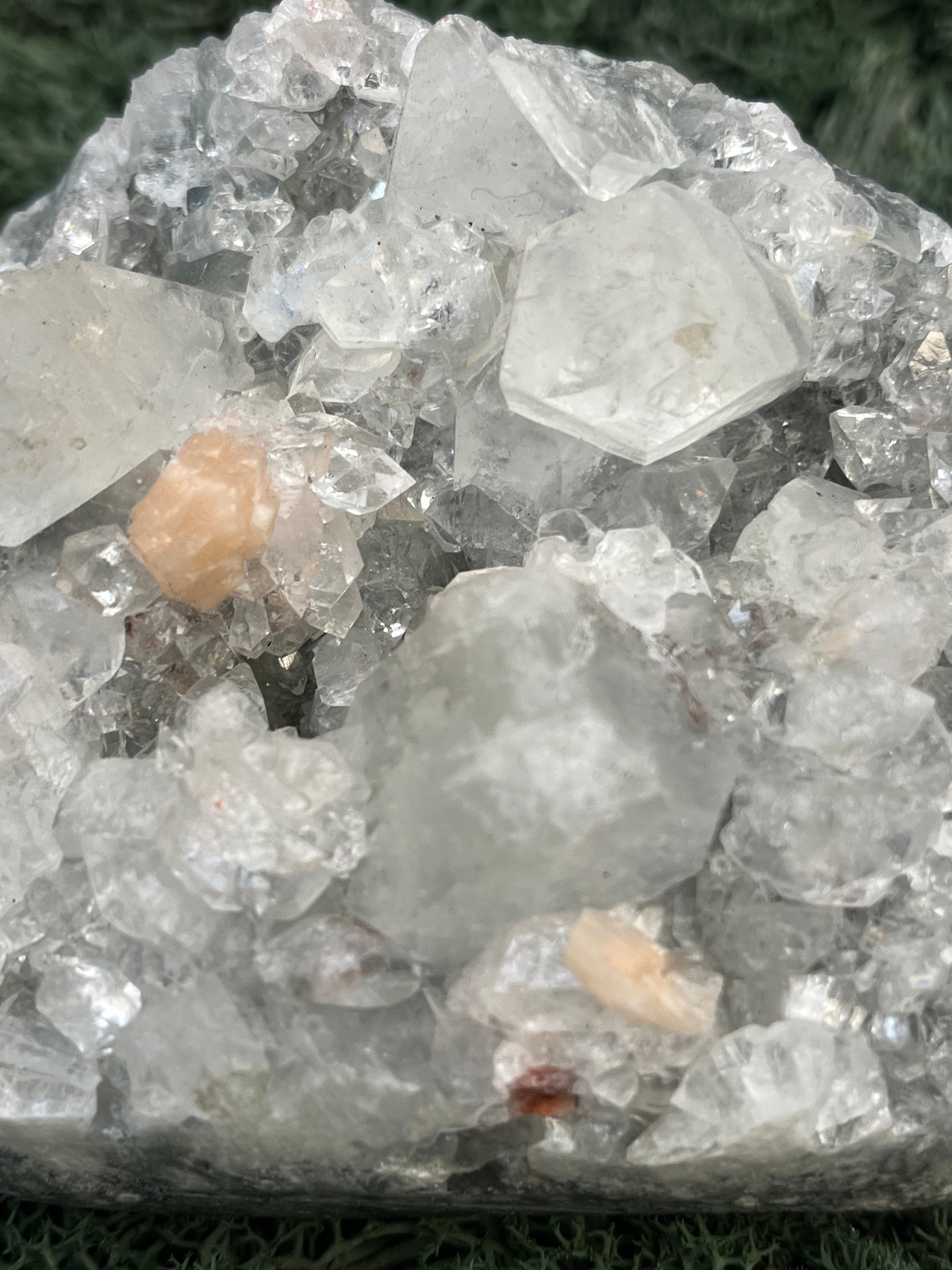 Apophyllit Stilbit Cluster aus Indien (696g) - crystal paradise