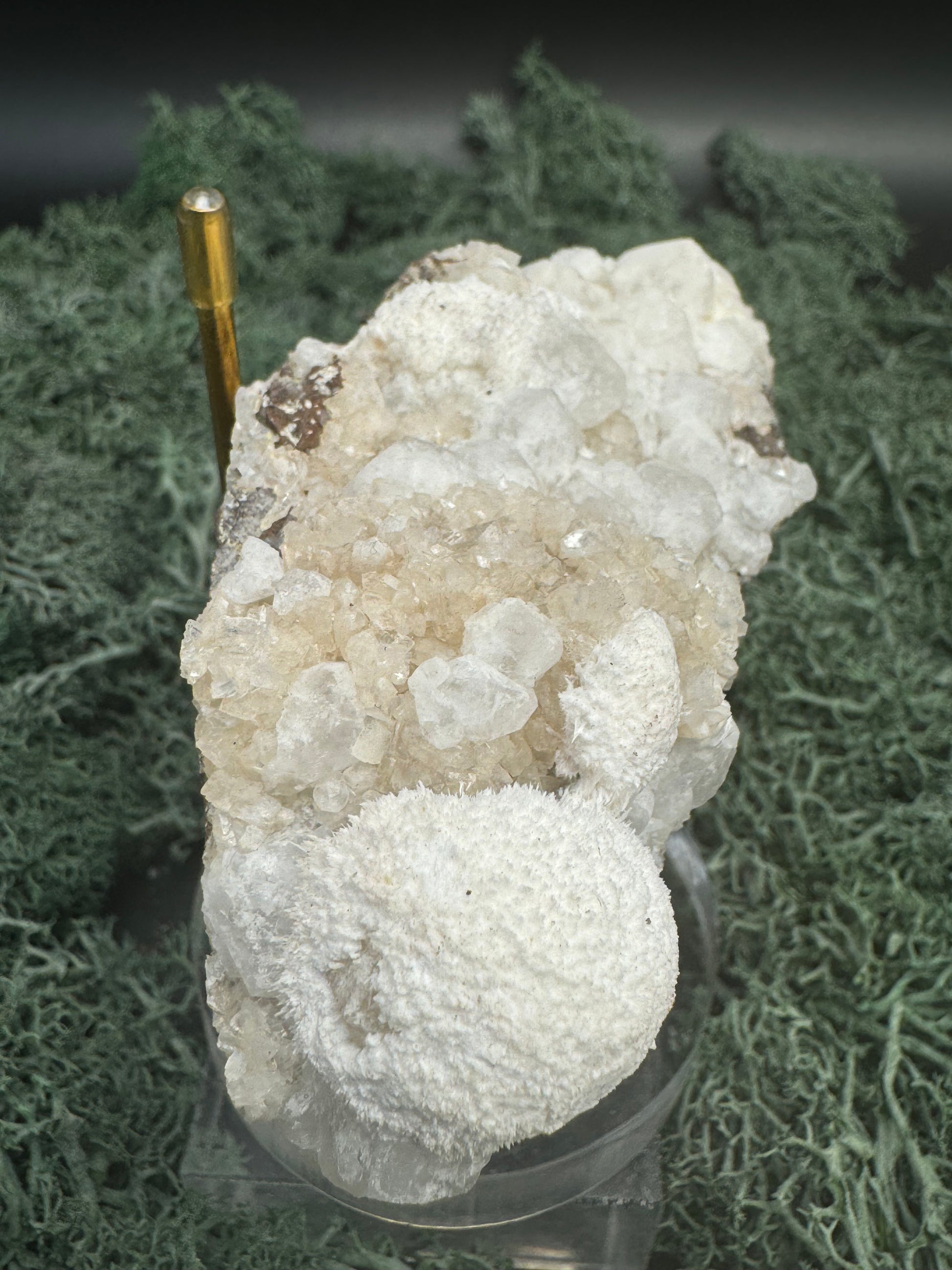 Okenit auf Calcit und Apophyllit Cluster aus Indien (177g) - viele Apophyllit Kristalle - crystal paradise