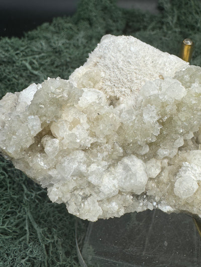 Okenit auf Calcit und Apophyllit Cluster aus Indien (179g) - crystal paradise