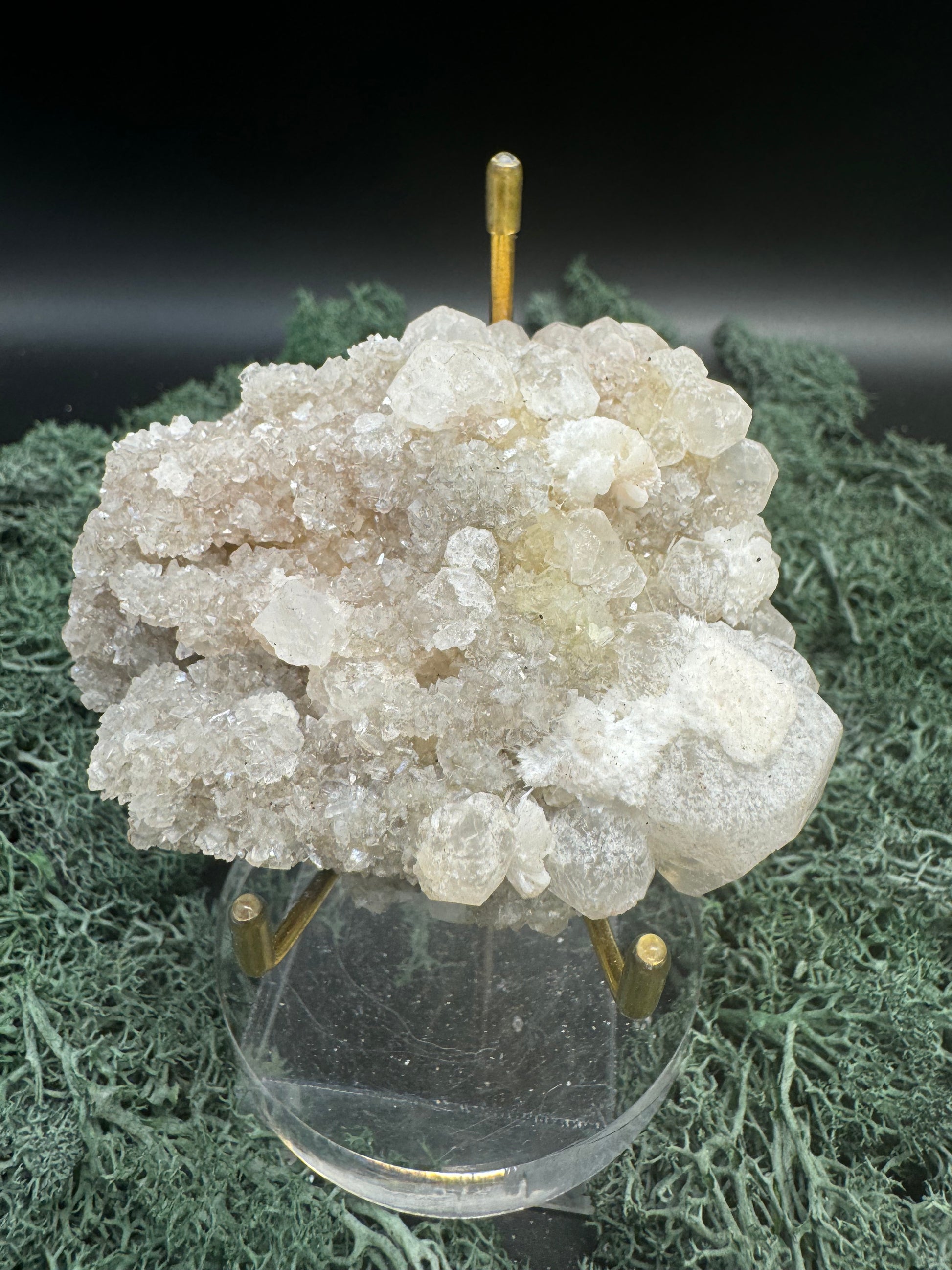 Okenit auf Calcit und Apophyllit Cluster aus Indien (166g) - viele Apophyllit Kristalle - crystal paradise