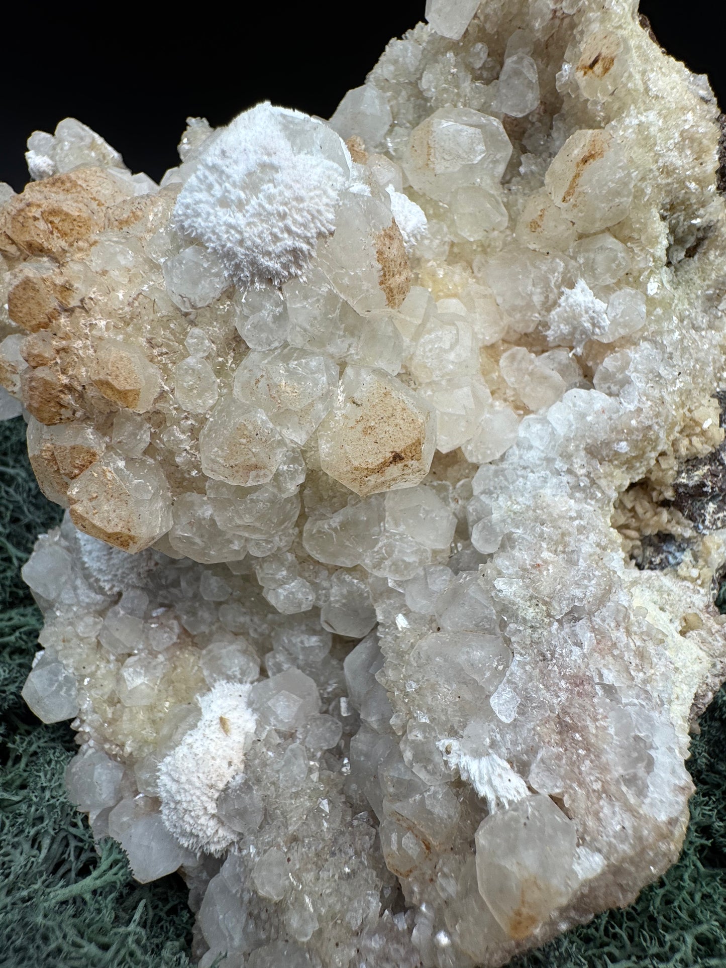 Okenit auf Apophyllit XXL Cluster aus Indien (1238g) - sehr schöne Kugelkristalle - crystal paradise