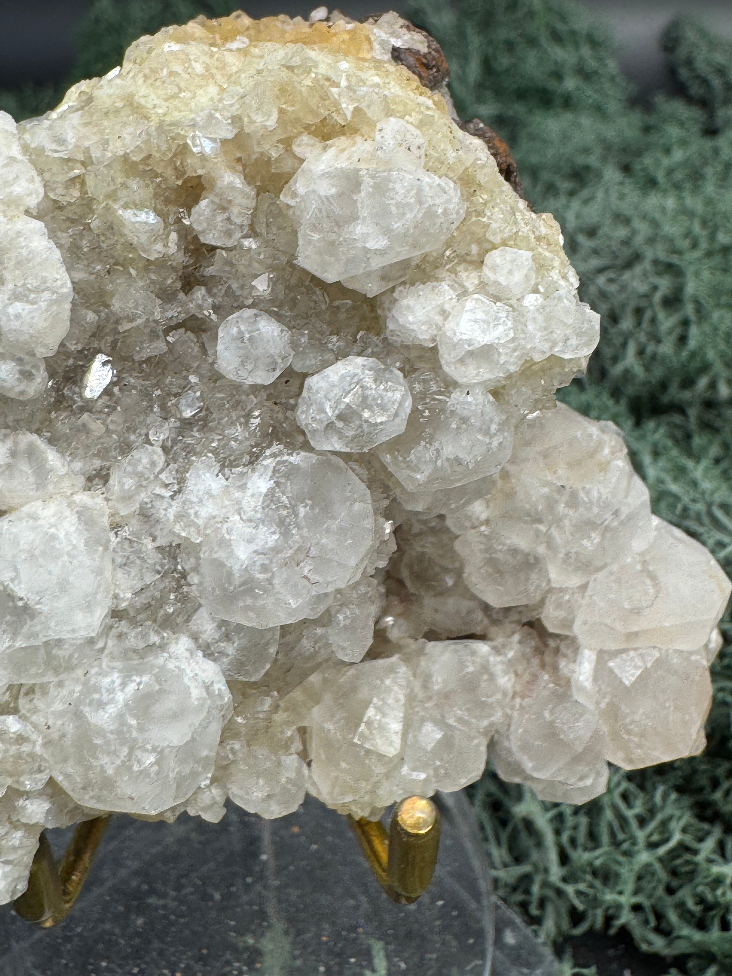 Okenit auf Apophyllit Cluster (Stufe) aus Indien (156g) - viele Apophyllit Kristalle, - crystal paradise