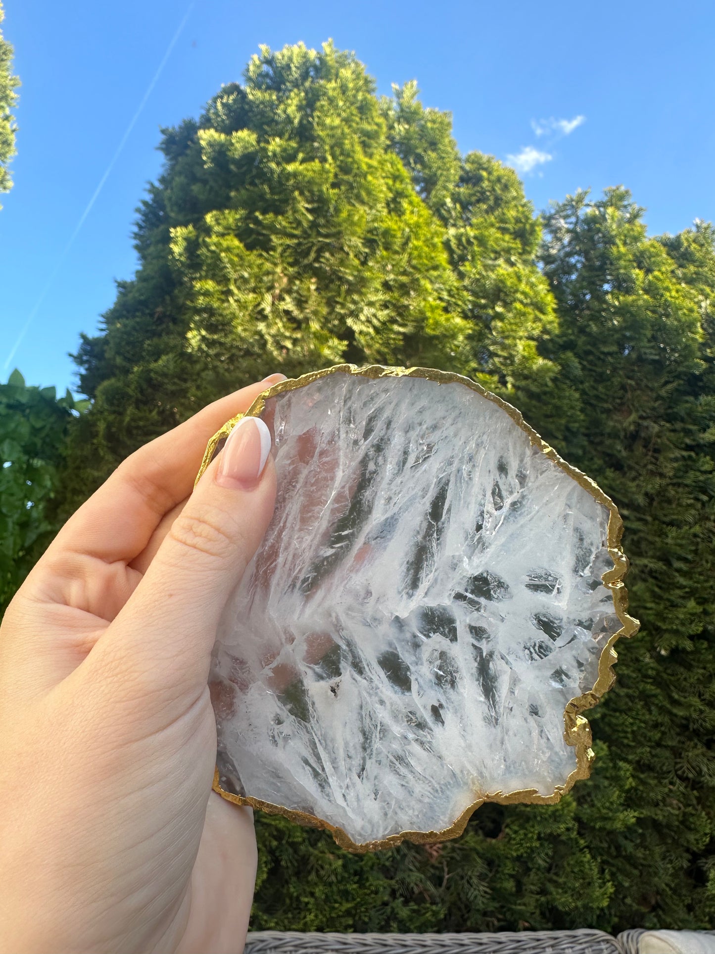 Salz-Achatscheibe weiß mit Goldrand - ca. 10 cm Durchmesser (Sammlerstück oder Untersetzer) - crystal paradise