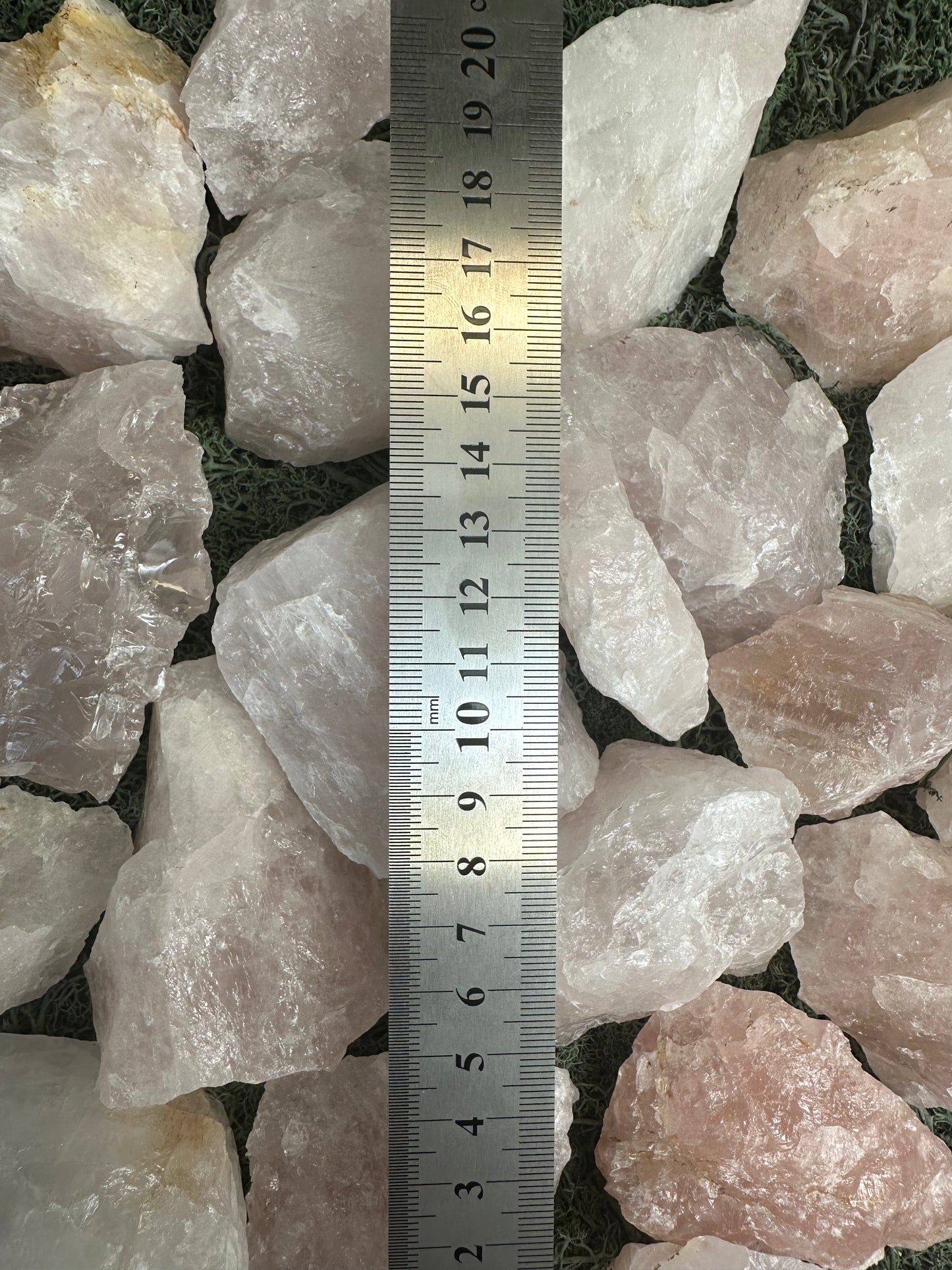 Rosenquarz Rohstein mittel - 1 Stück > 100g - crystal paradise