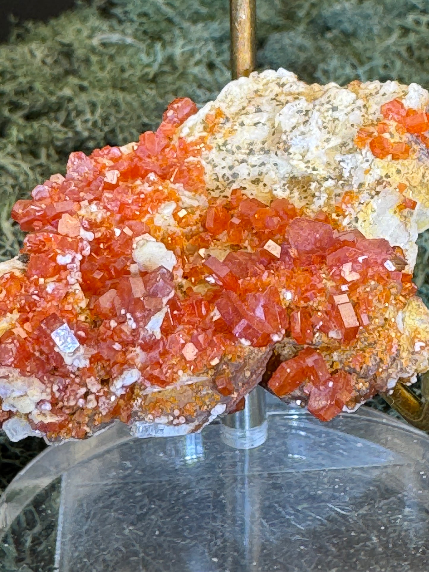 Vanadinit aus Mibladen, Marokko (65g) - Stufe - sehr schönes Kristallsystem - crystal paradise