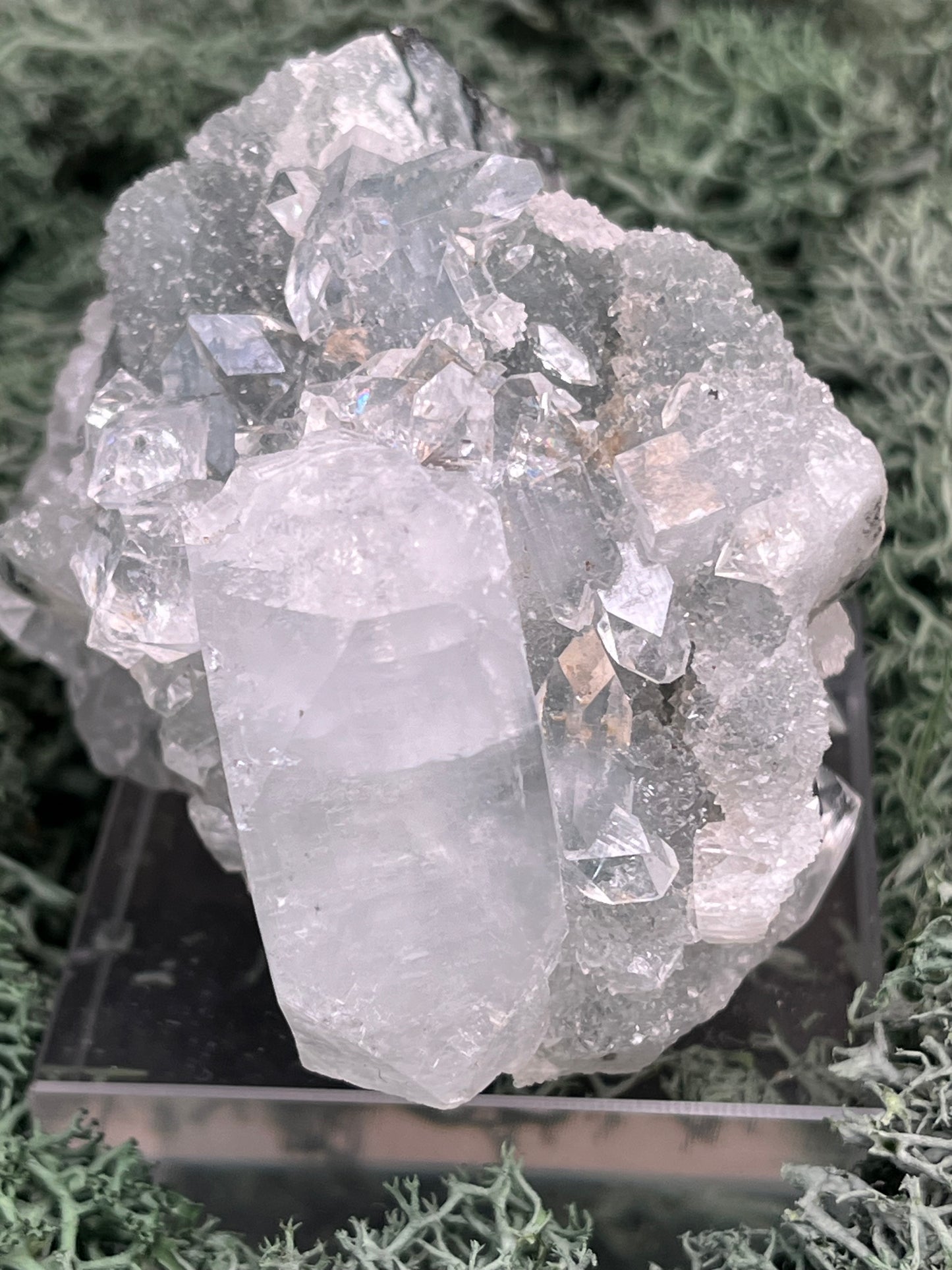 Apophyllit Handstufe aus Indien (152g) - schöne grosse Kristalle - crystal paradise