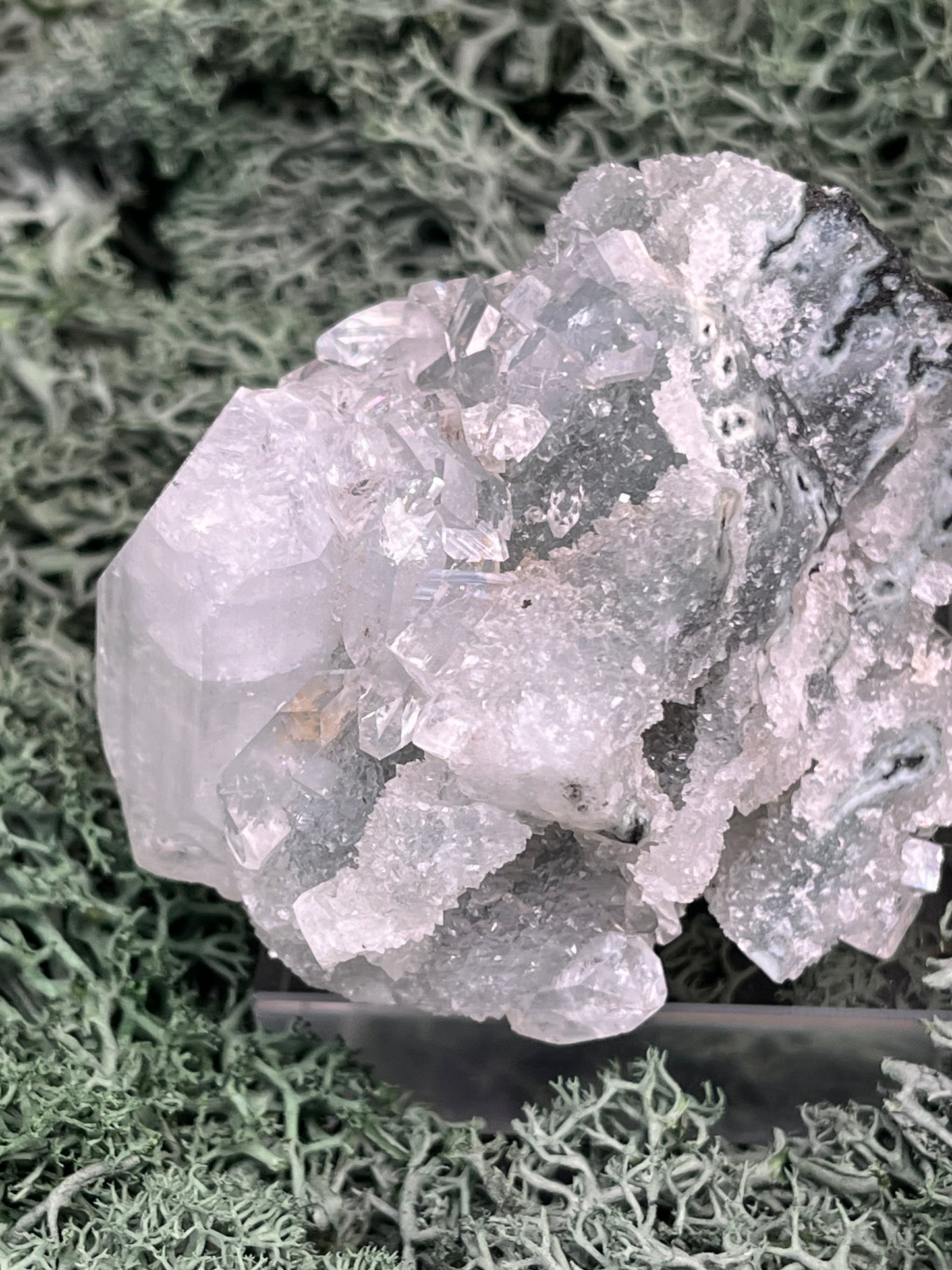 Apophyllit Handstufe aus Indien (152g) - schöne grosse Kristalle - crystal paradise