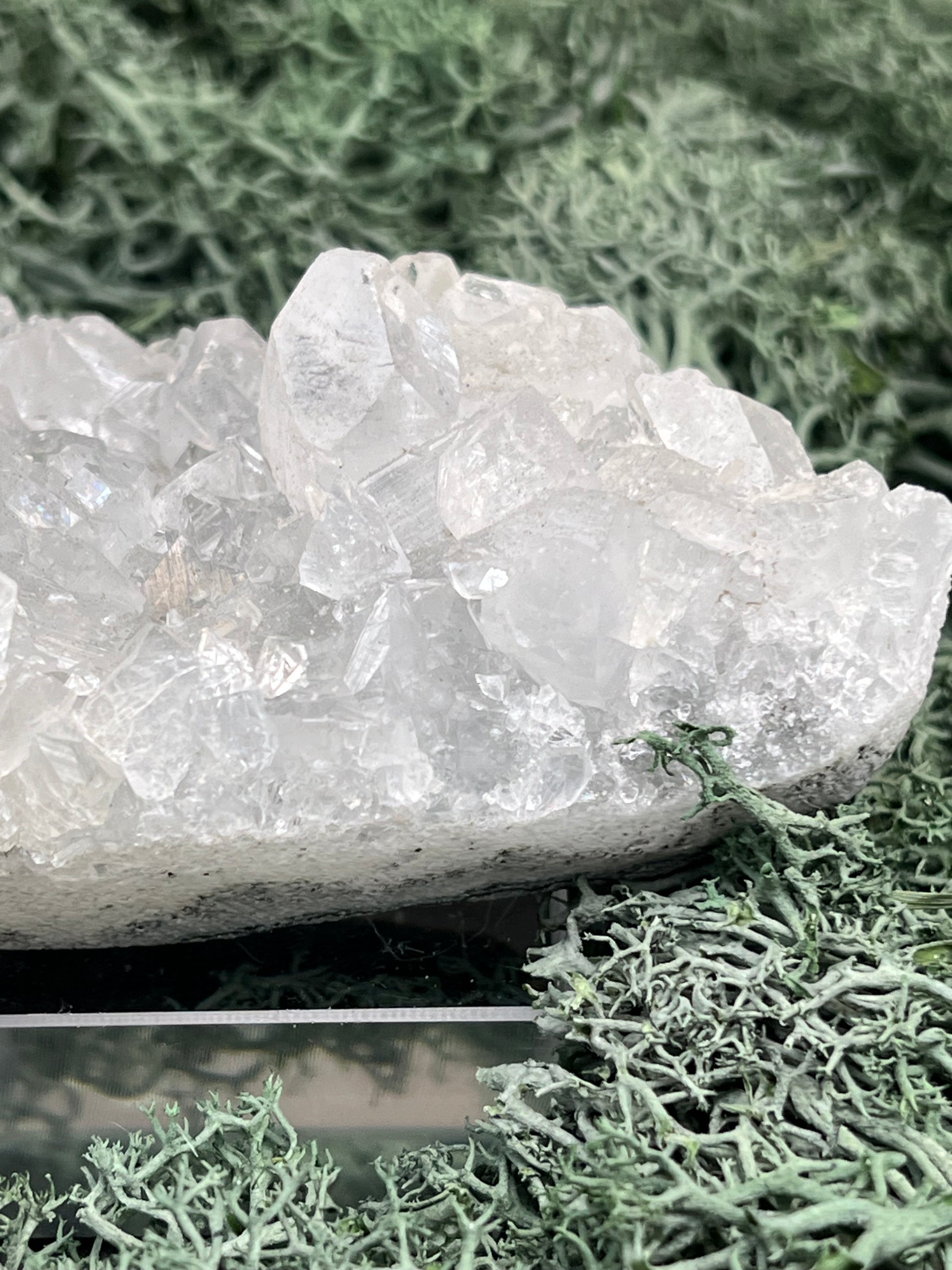 Apophyllit Handstufe aus Indien (146g) - schöne grosse Kristalle - crystal paradise