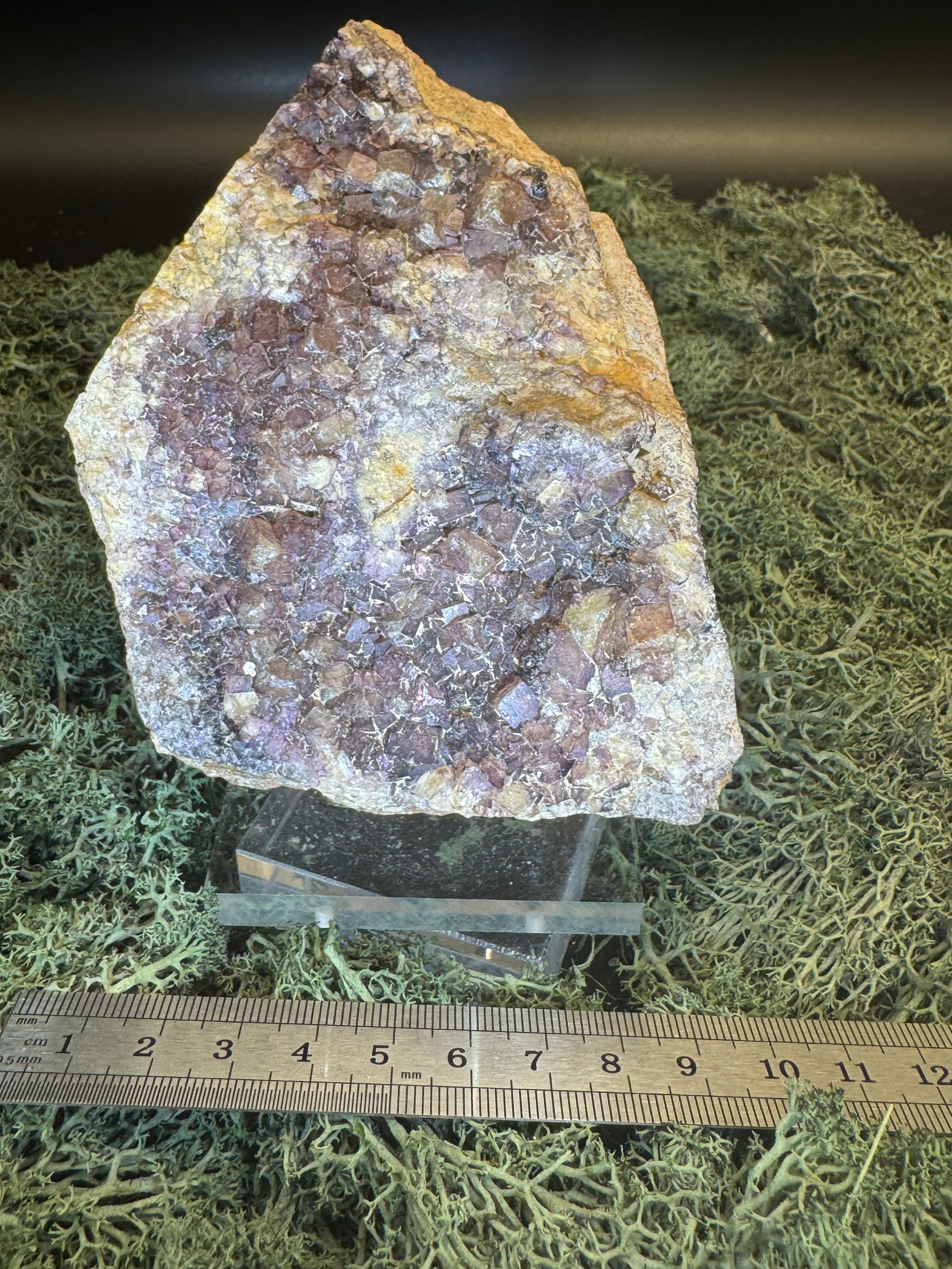 Fluorit Stufe aus dem Marienschacht in Wölsendorf, Bayern (690g) - kleine aber viele lila Kristalle - crystal paradise