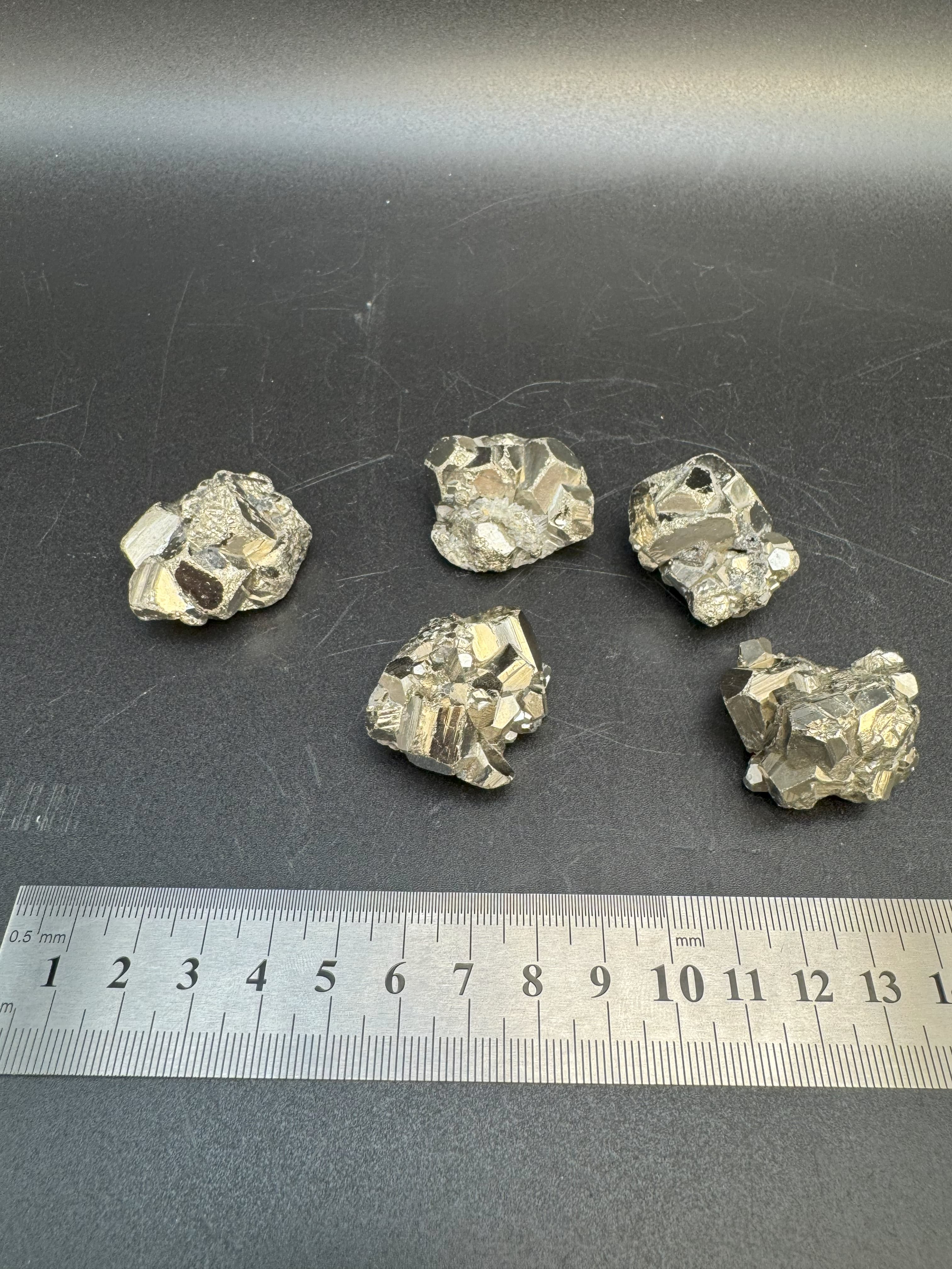 Pyrit aus Indonesien - verschiedene Größen - crystal paradise