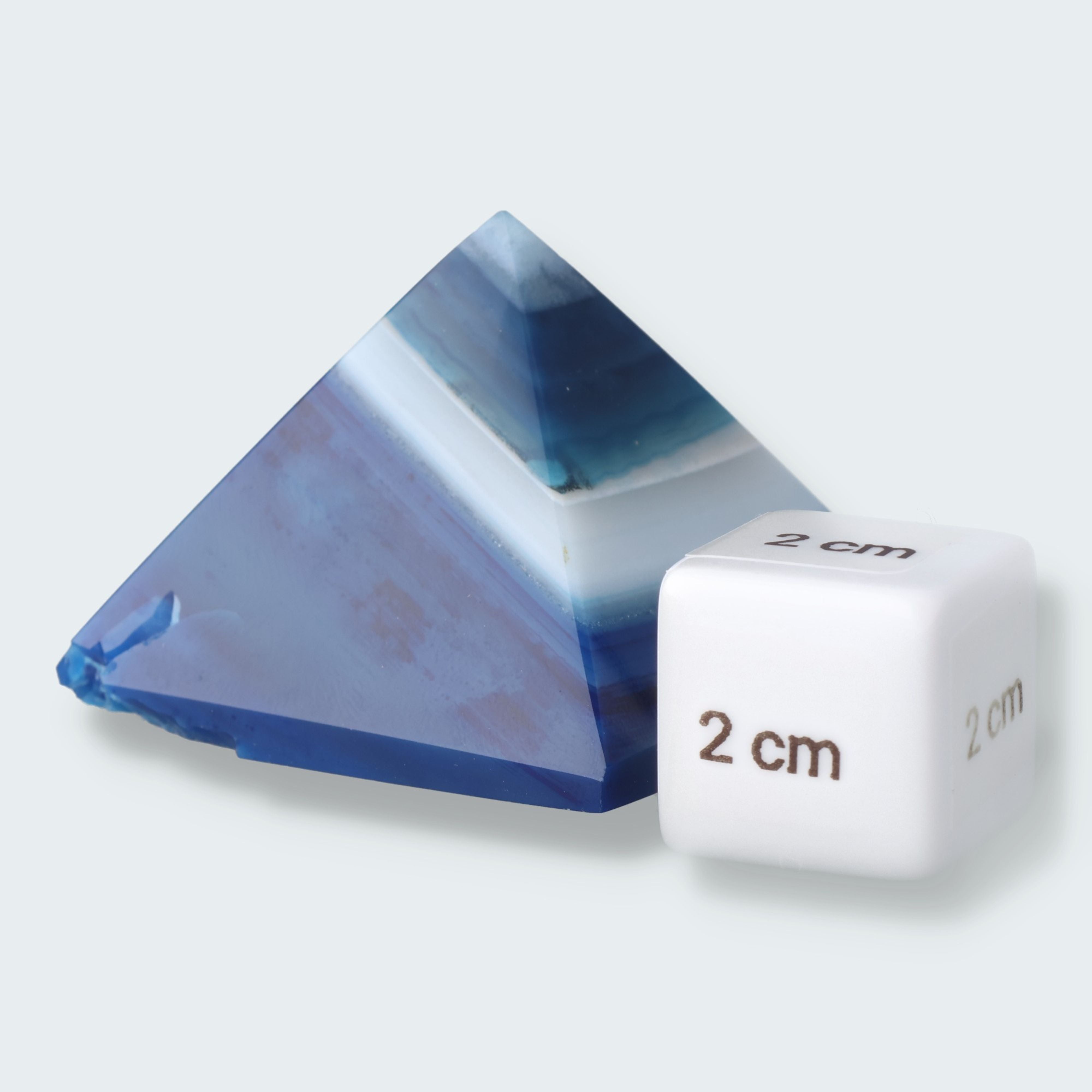 Achatpyramide blau-weiss (3,5 cm) aus Brasilien (B-Ware) – Ansicht 3