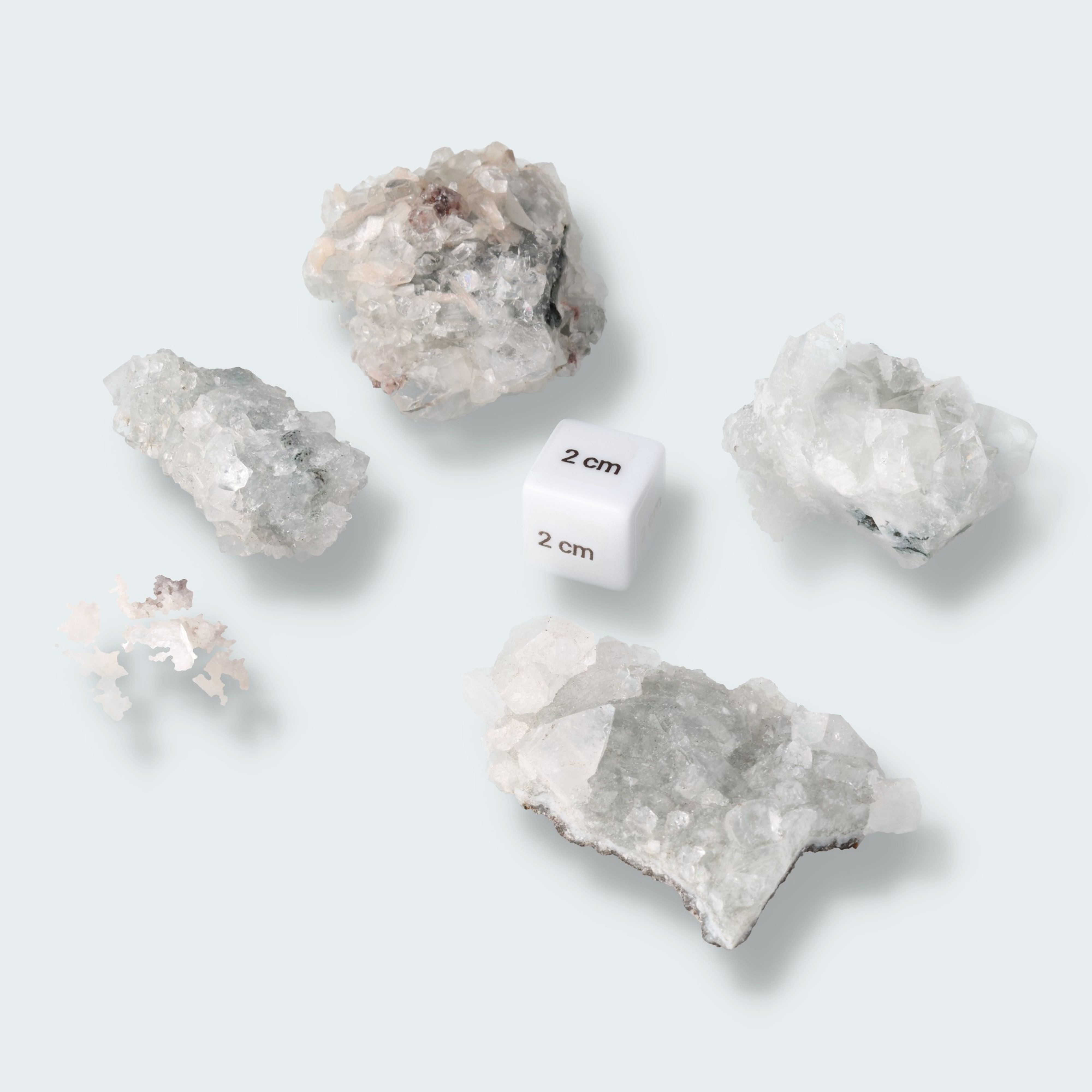 Apophyllit Cluster mittel aus Indien - verschieden Größen – Ansicht 2