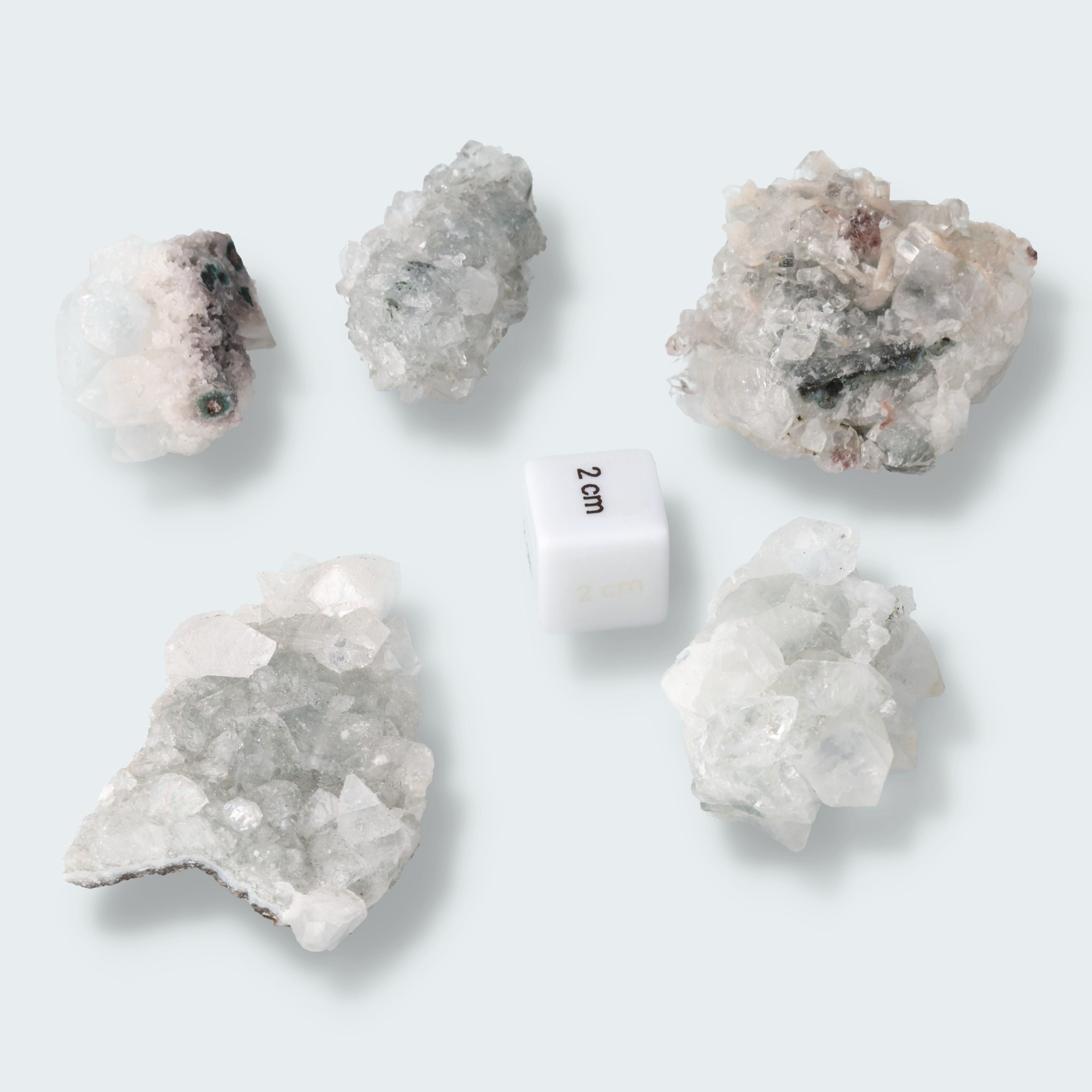 Apophyllit Cluster mittel aus Indien - verschieden Größen – Ansicht 3