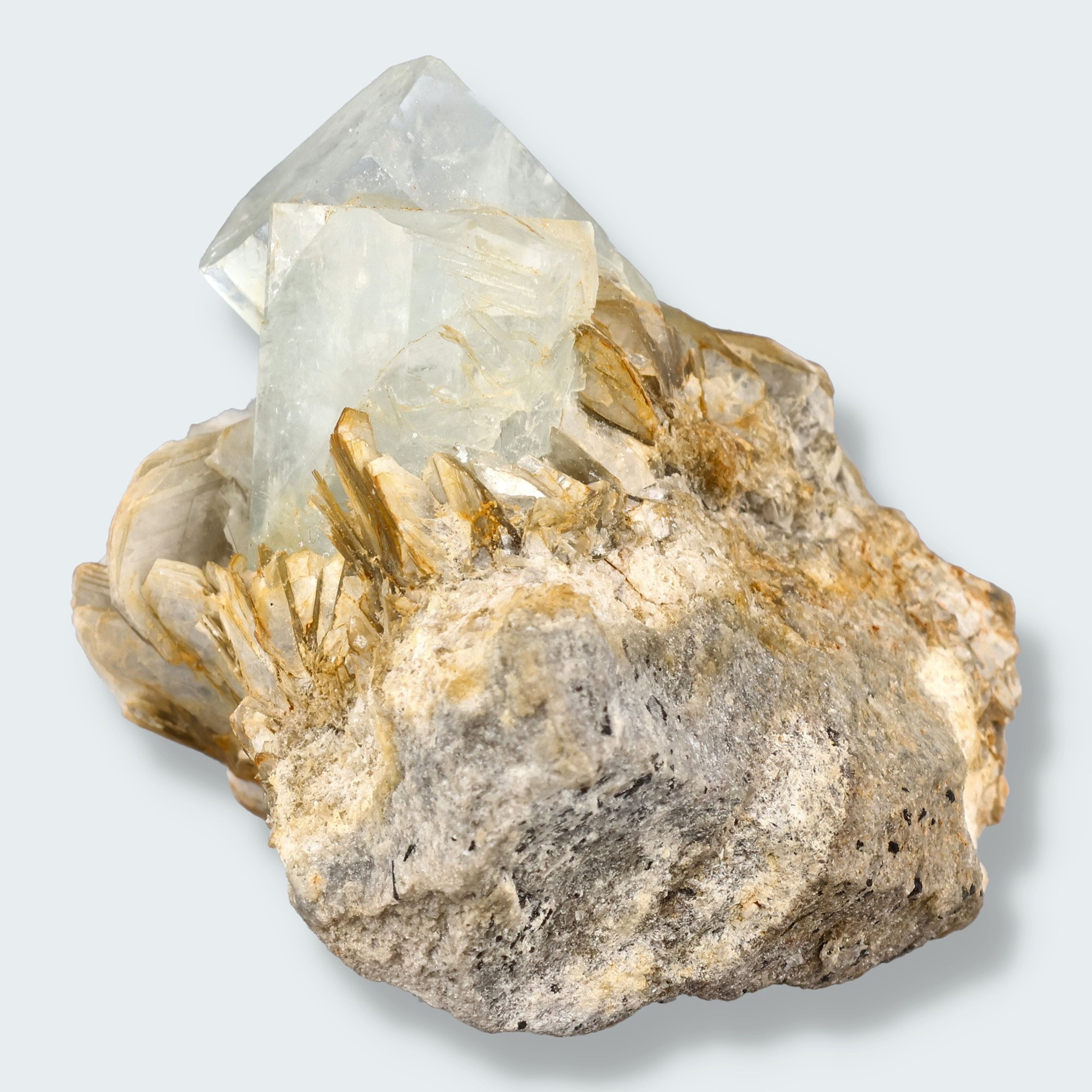 Aquamarin Kristall auf Feldspat aus Pakistan (96g) – Ansicht 3