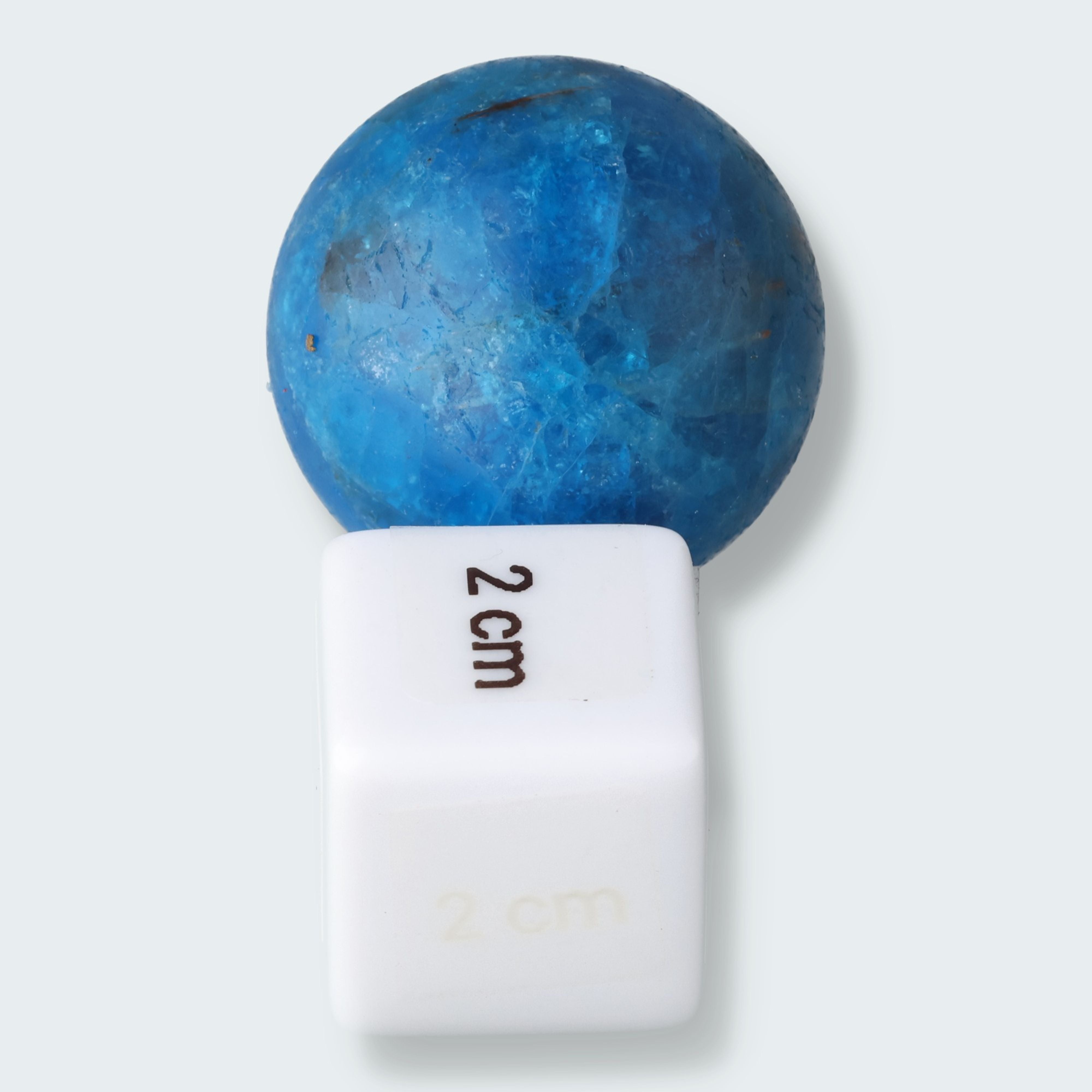 blaue mini Apatit Kugel (ca. 2,5 cm) – Ansicht 3