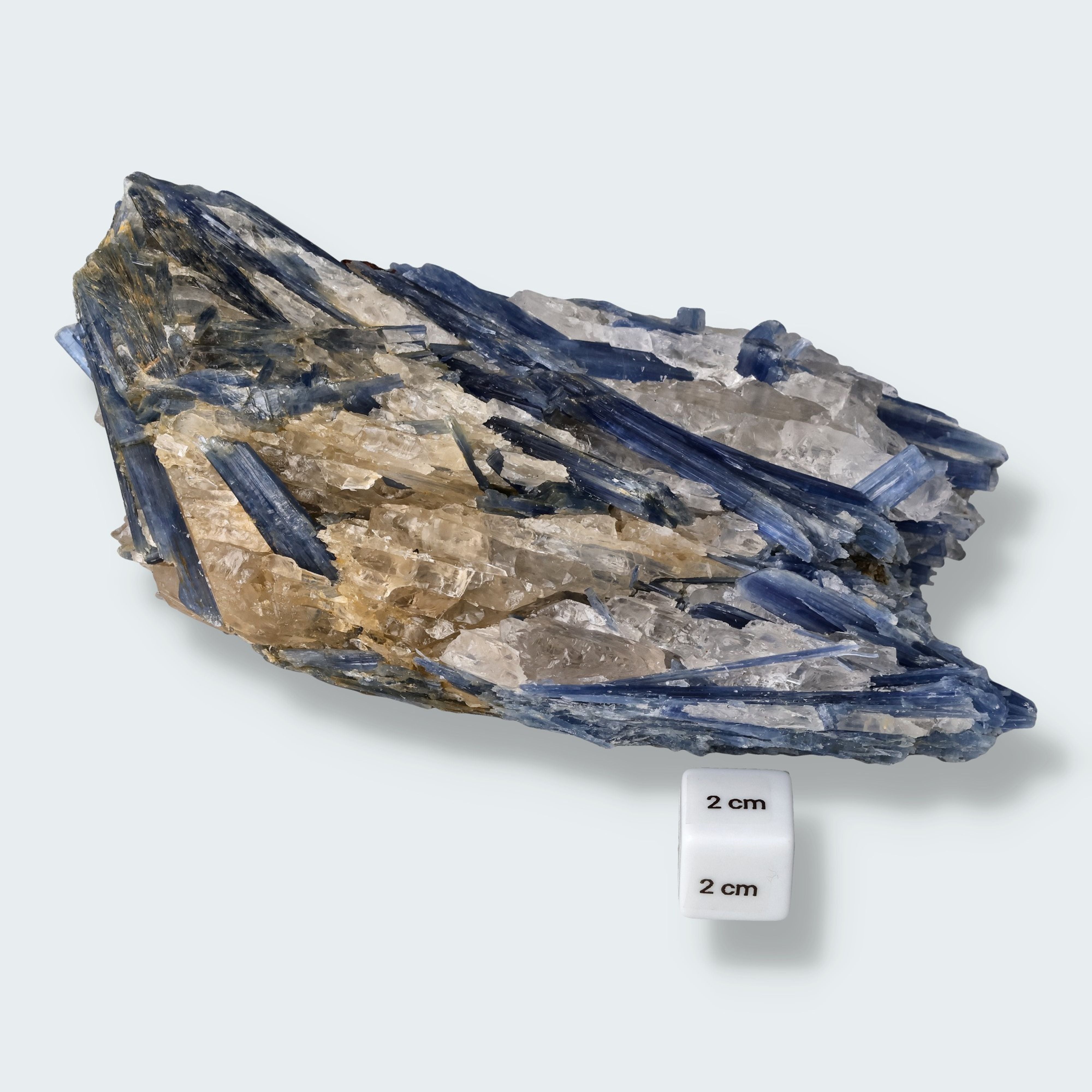 Blauer Kyanit (Disthen) aus Brasilien (1901g) – Ansicht 2