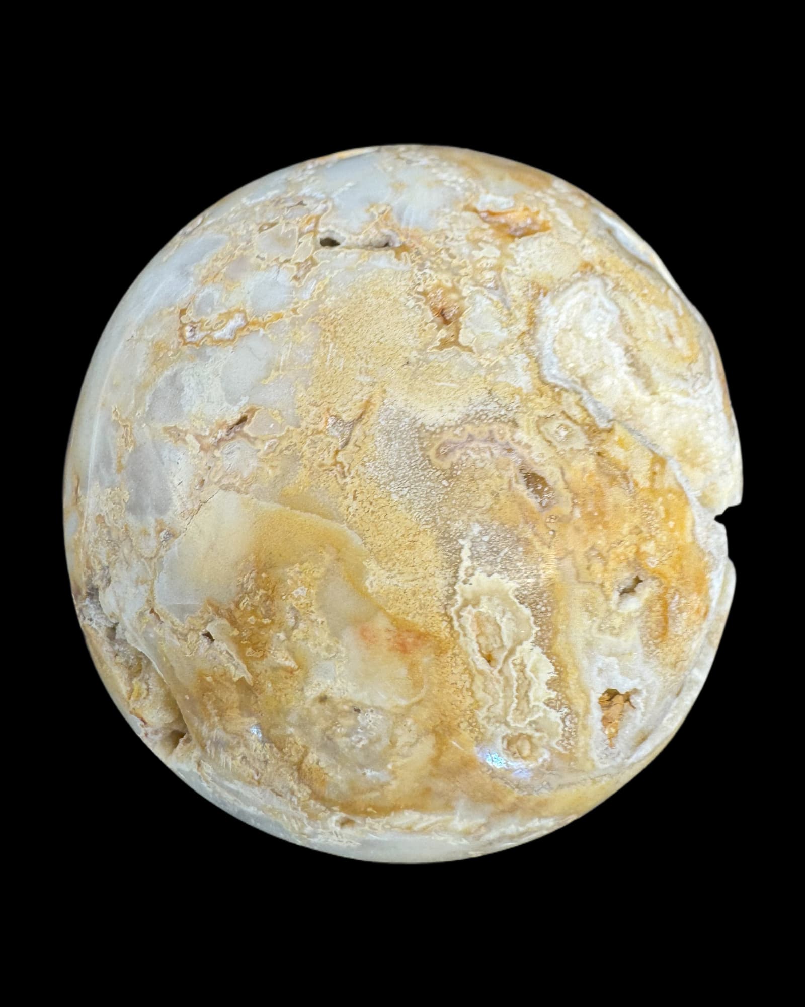 cracy lace Achat Kugel vor schwarzem Hintergrund 