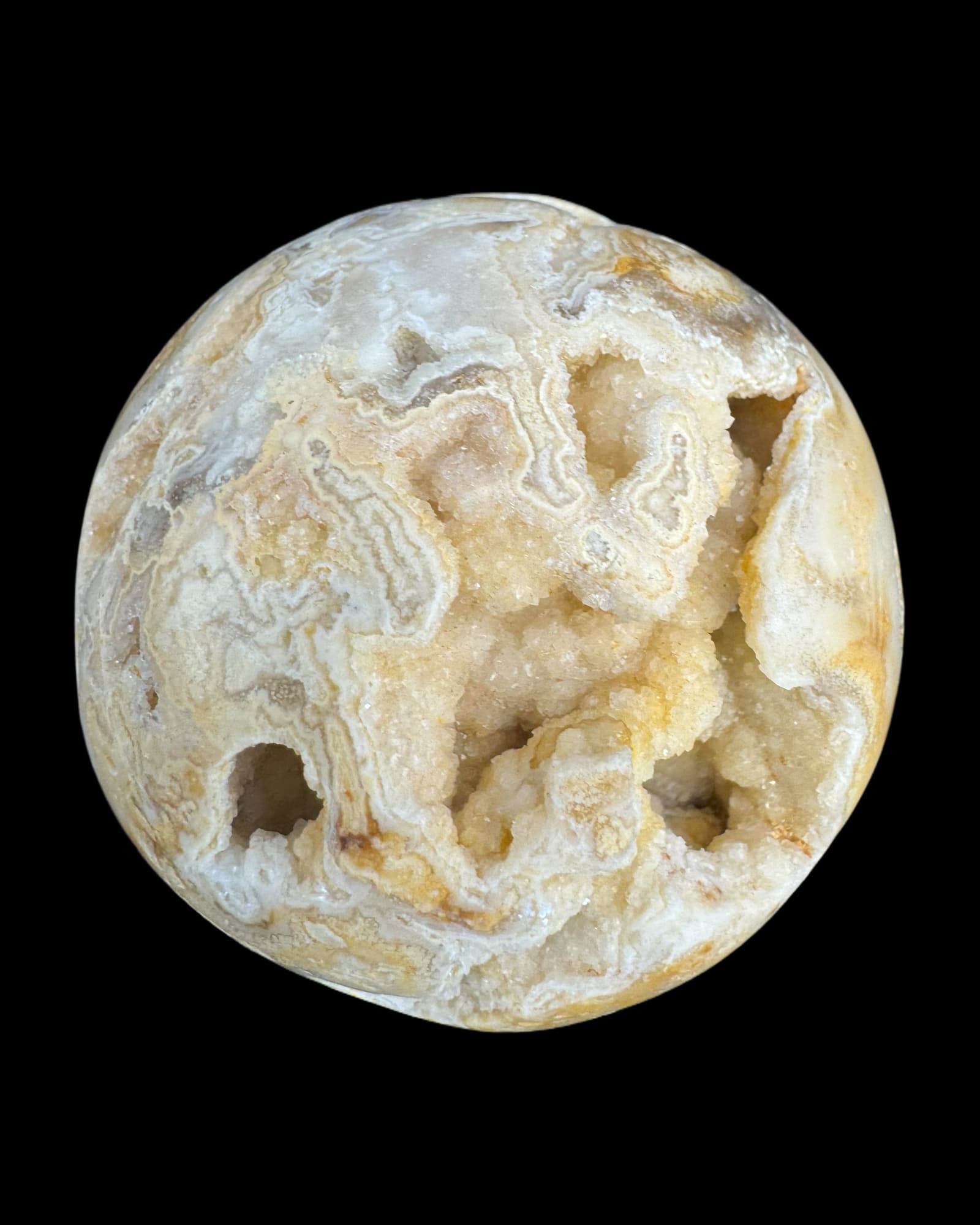 cracy lace Achat Kugel vor schwarzem Hintergrund 