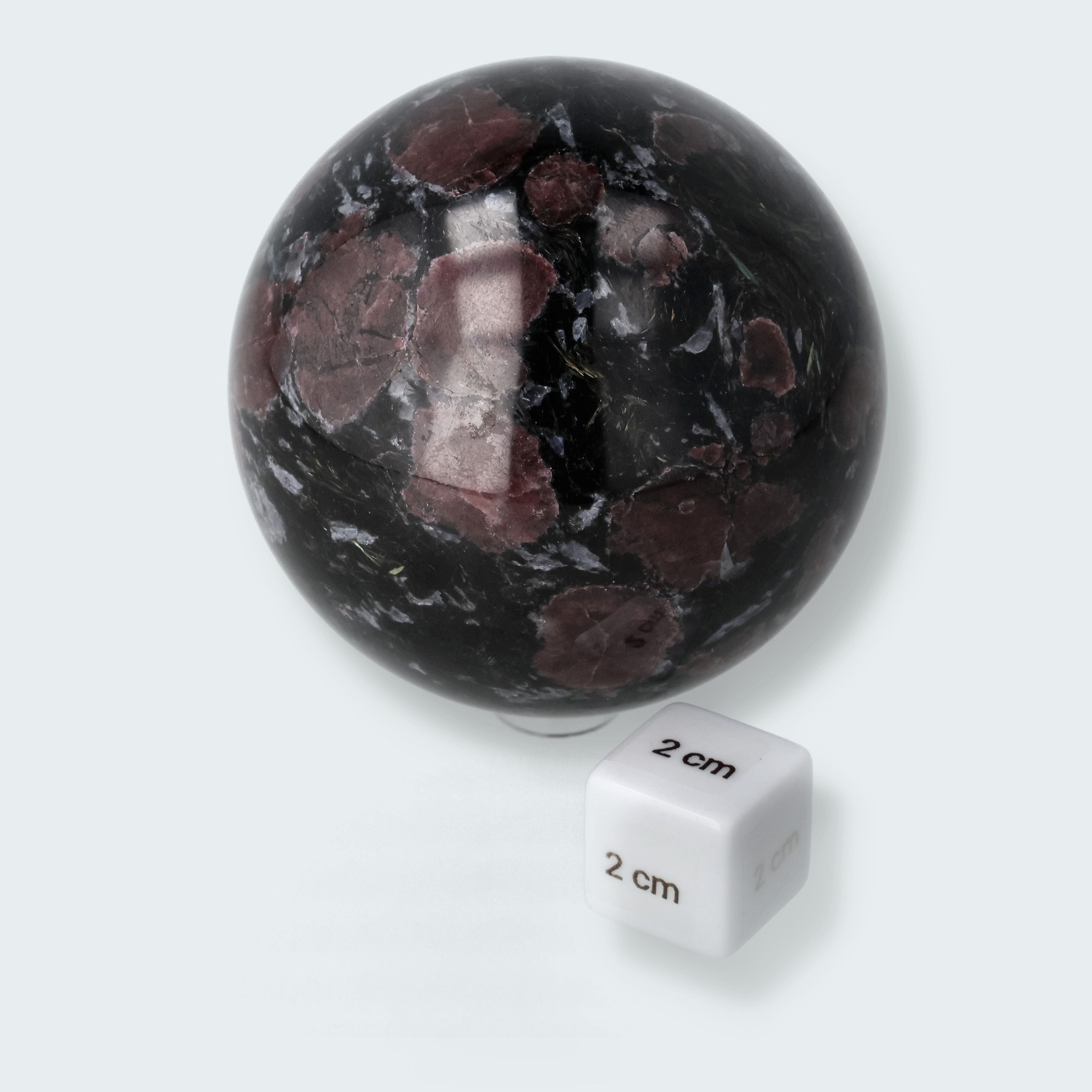 Granat Kugel mit Astrophyllit – Ansicht 2