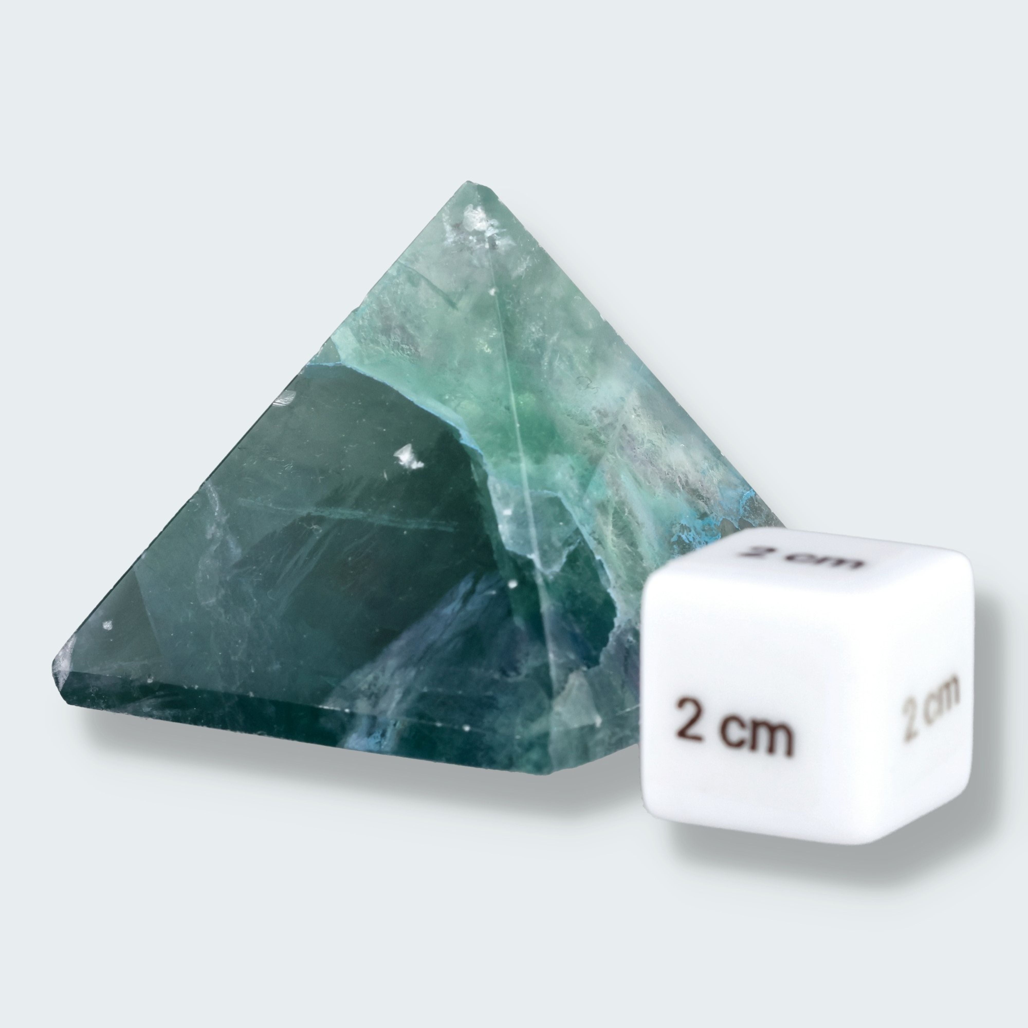 Grüne Fluorit Pyramide aus Brasilien (127g) – Ansicht 3