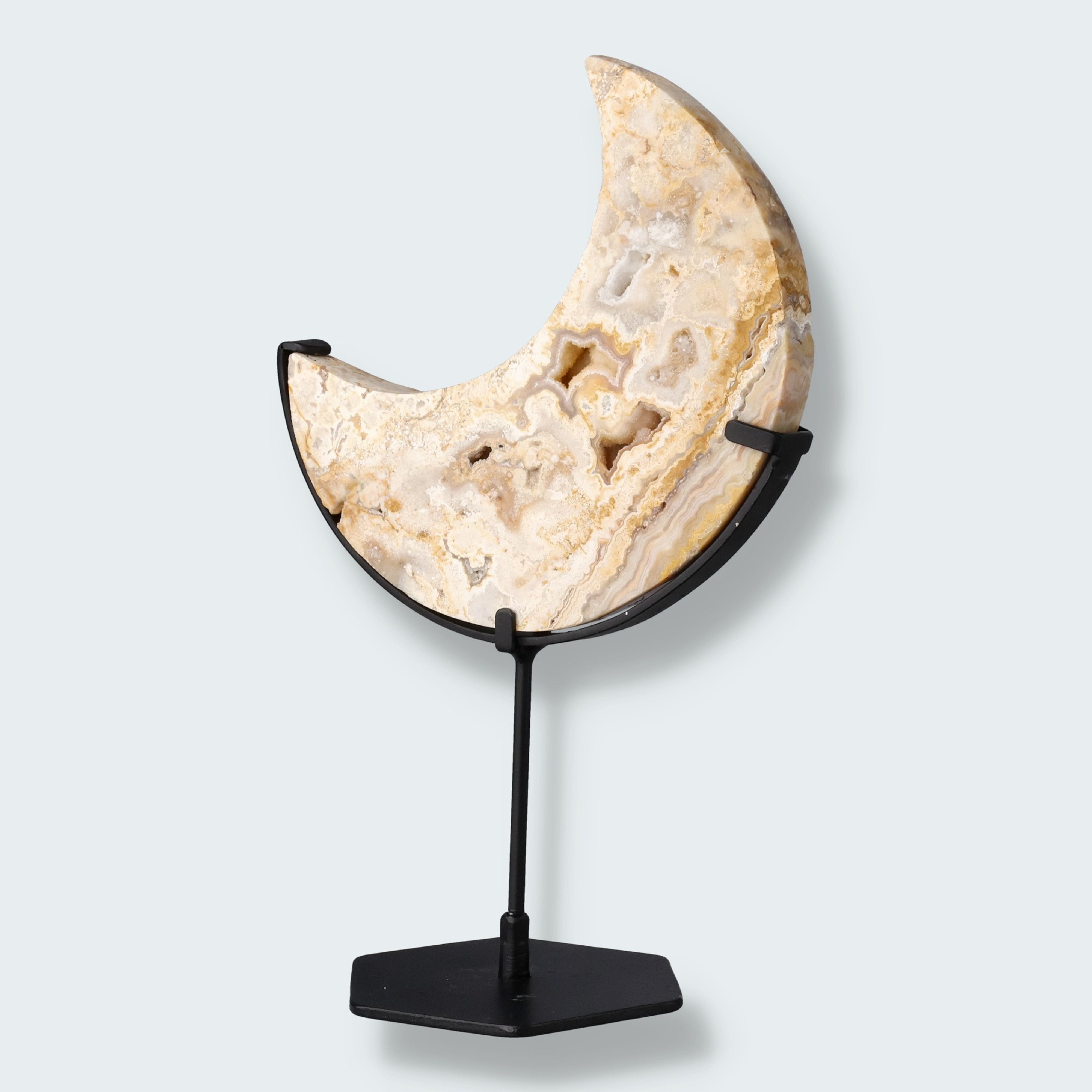 Mond auf schwarzem Standfuss aus mattem Golden Crazy Laze Achat – Ansicht 2