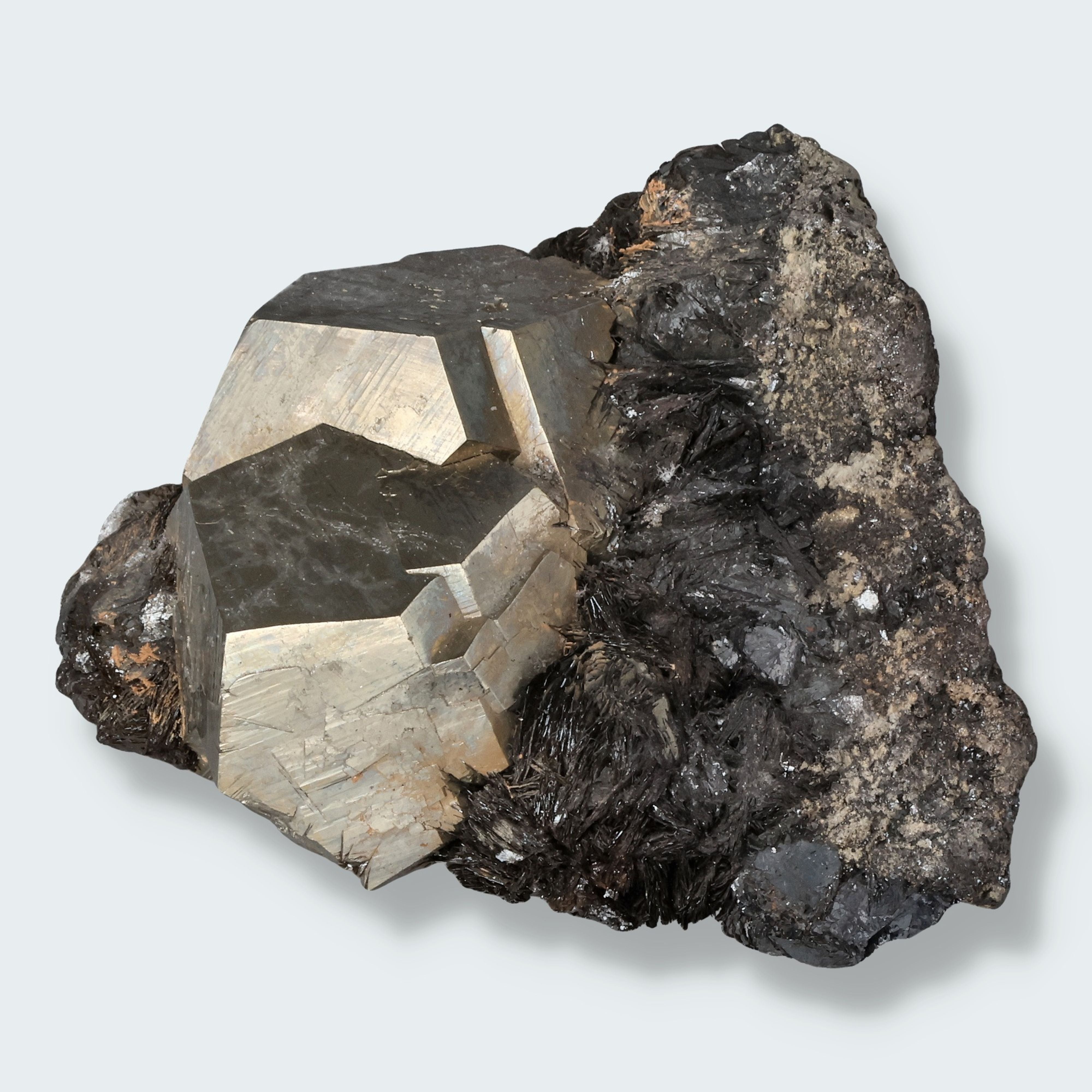 Pyrit mit Hämatit aus Elba, Italien (210g) – Ansicht 2